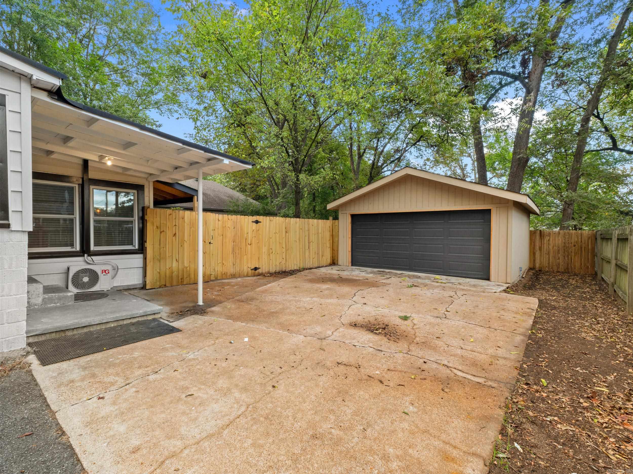 206 N Elm Street