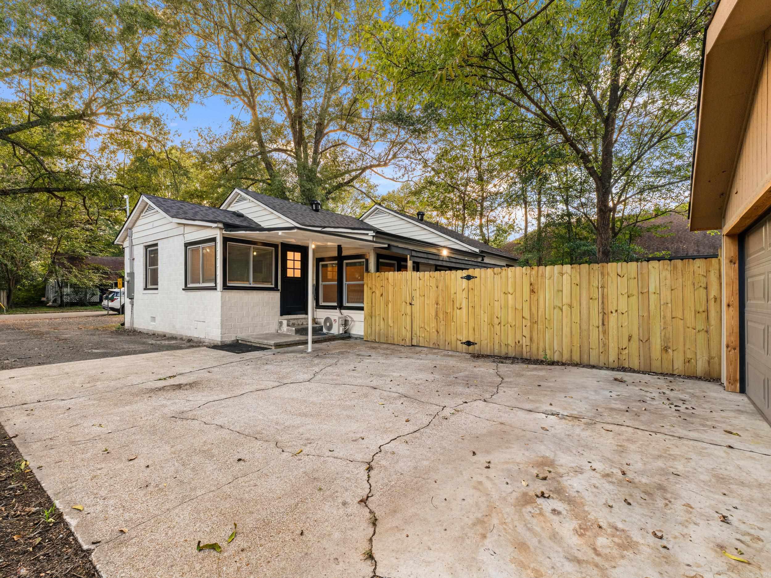 206 N Elm Street