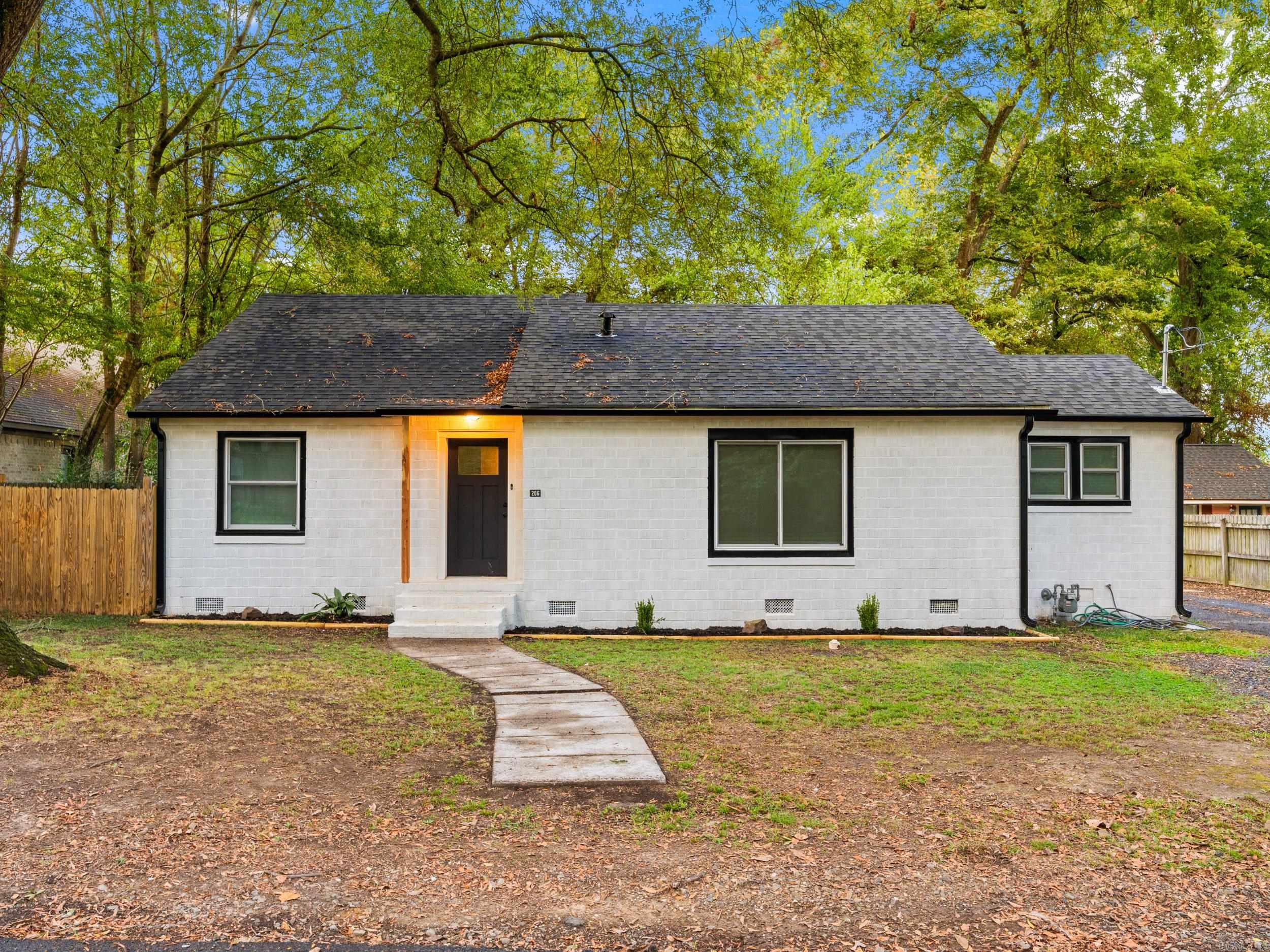 206 N Elm Street