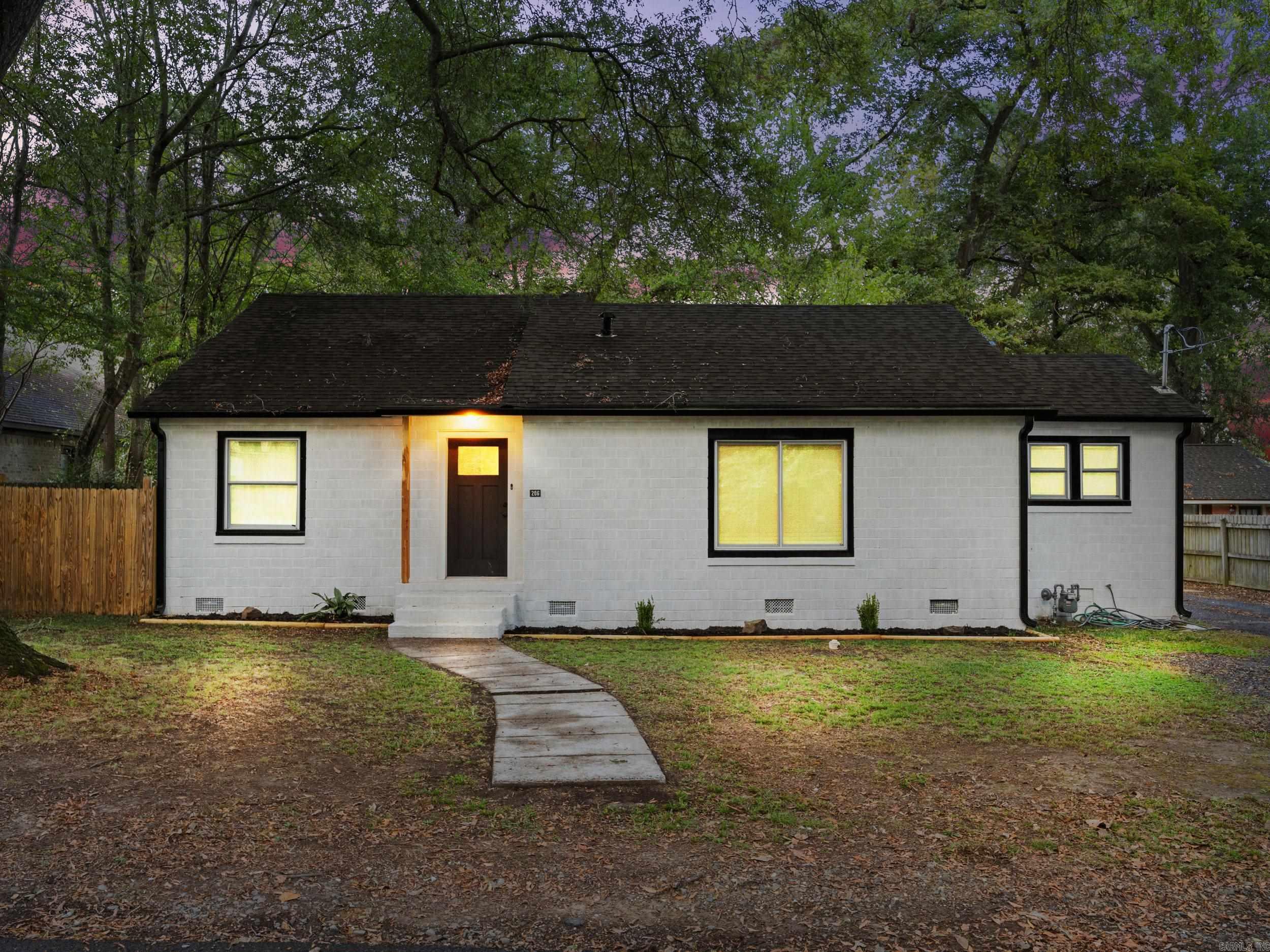 206 N Elm Street