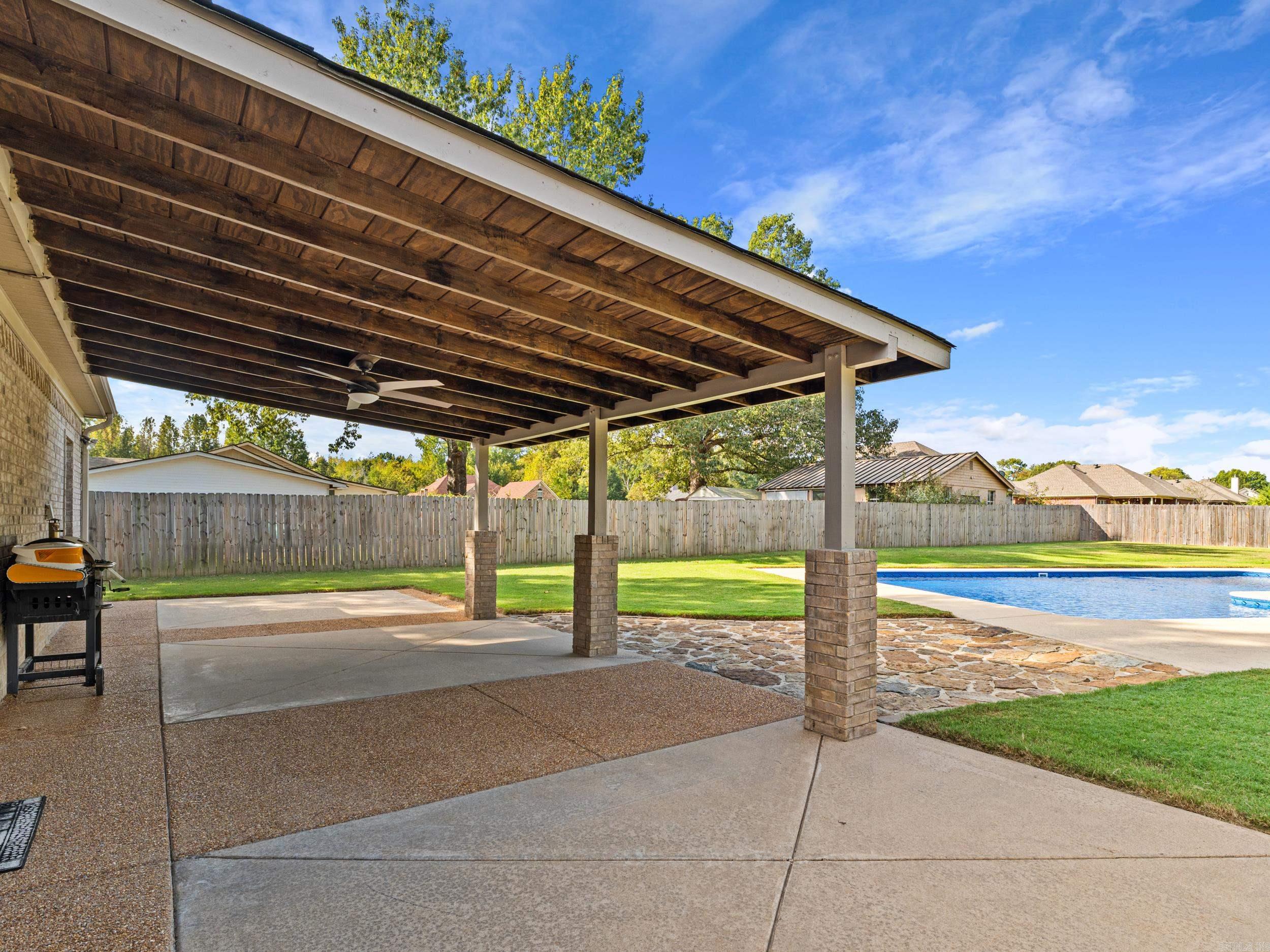 1604 Dogwood Lane