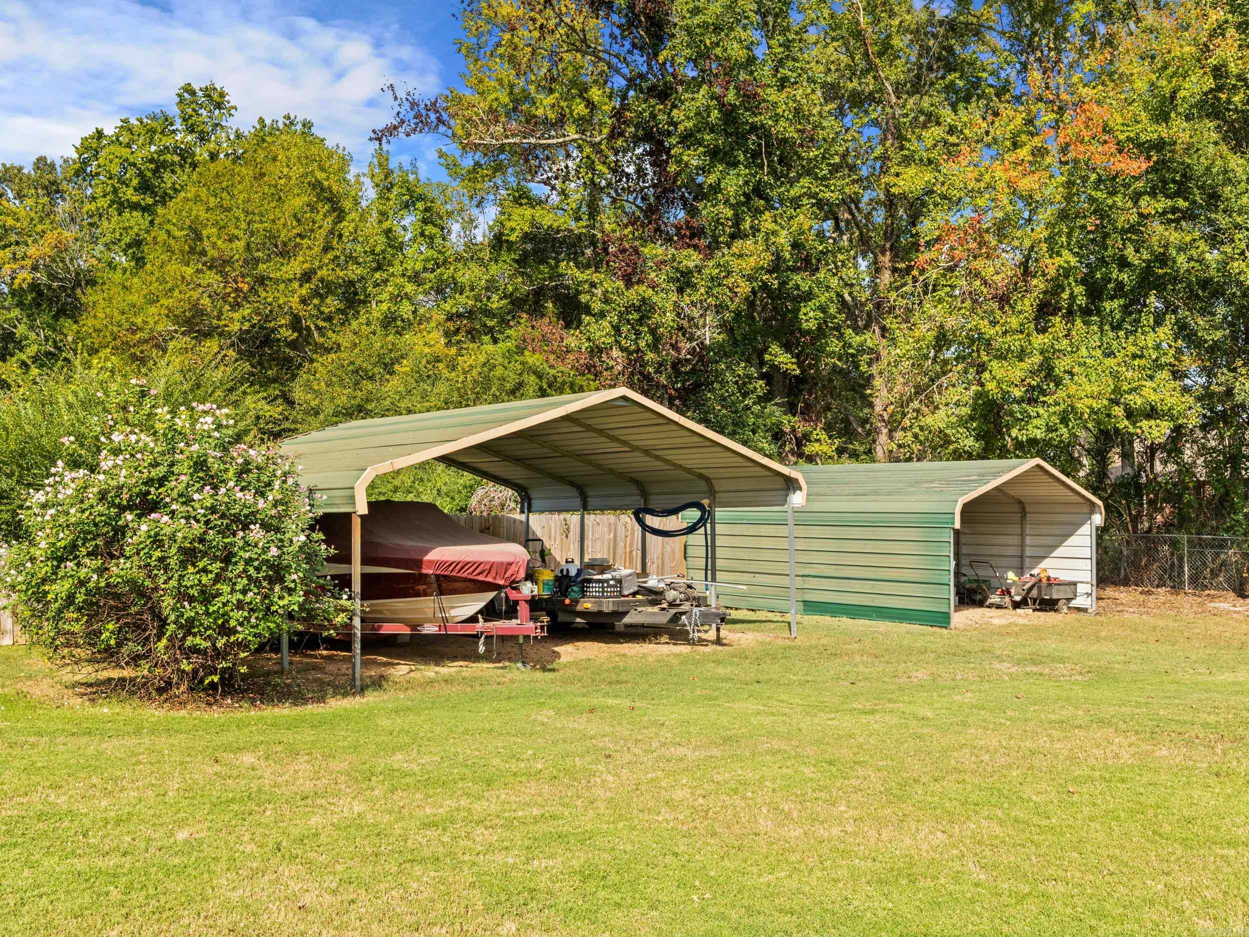 1604 Dogwood Lane