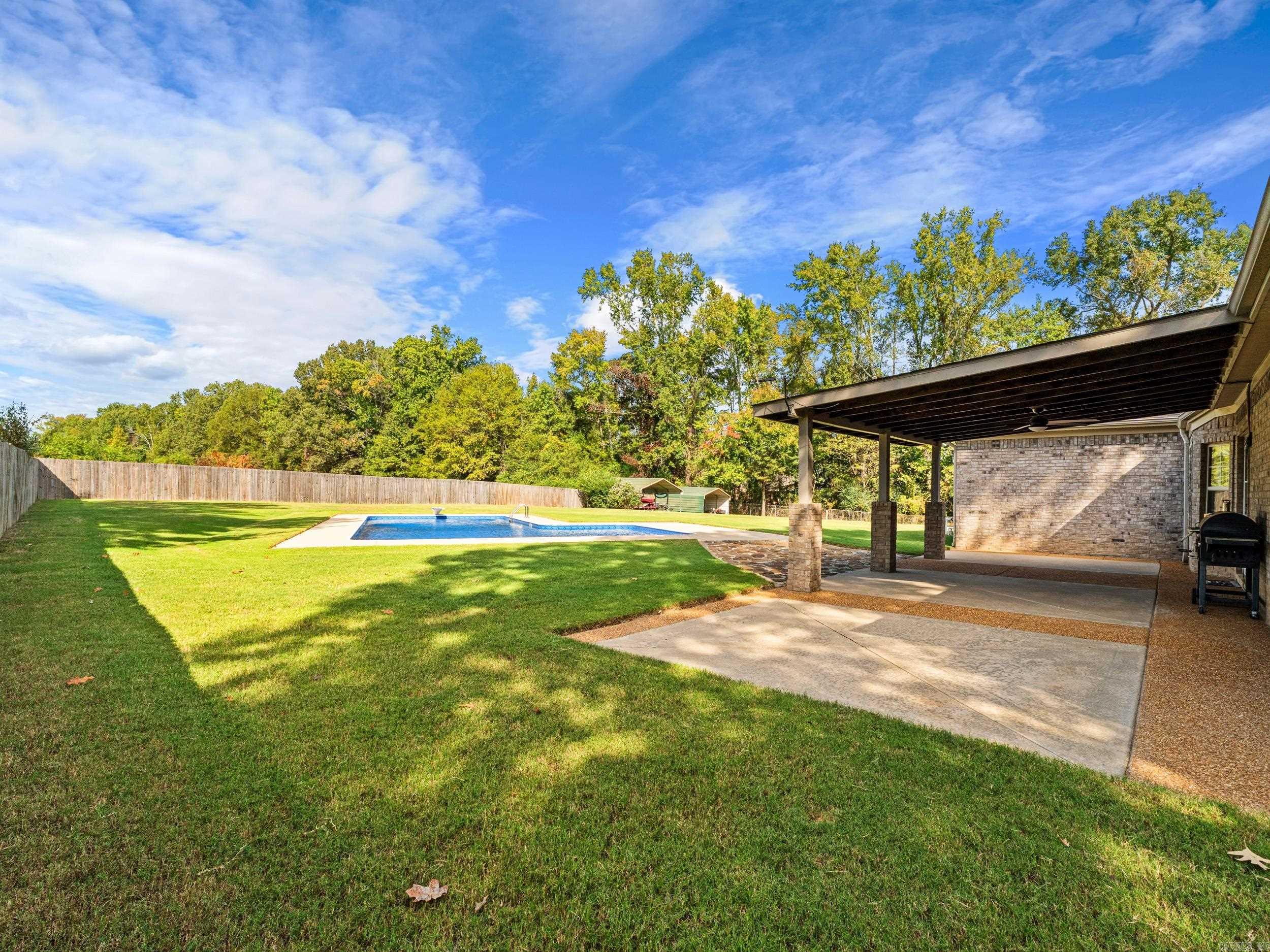 1604 Dogwood Lane