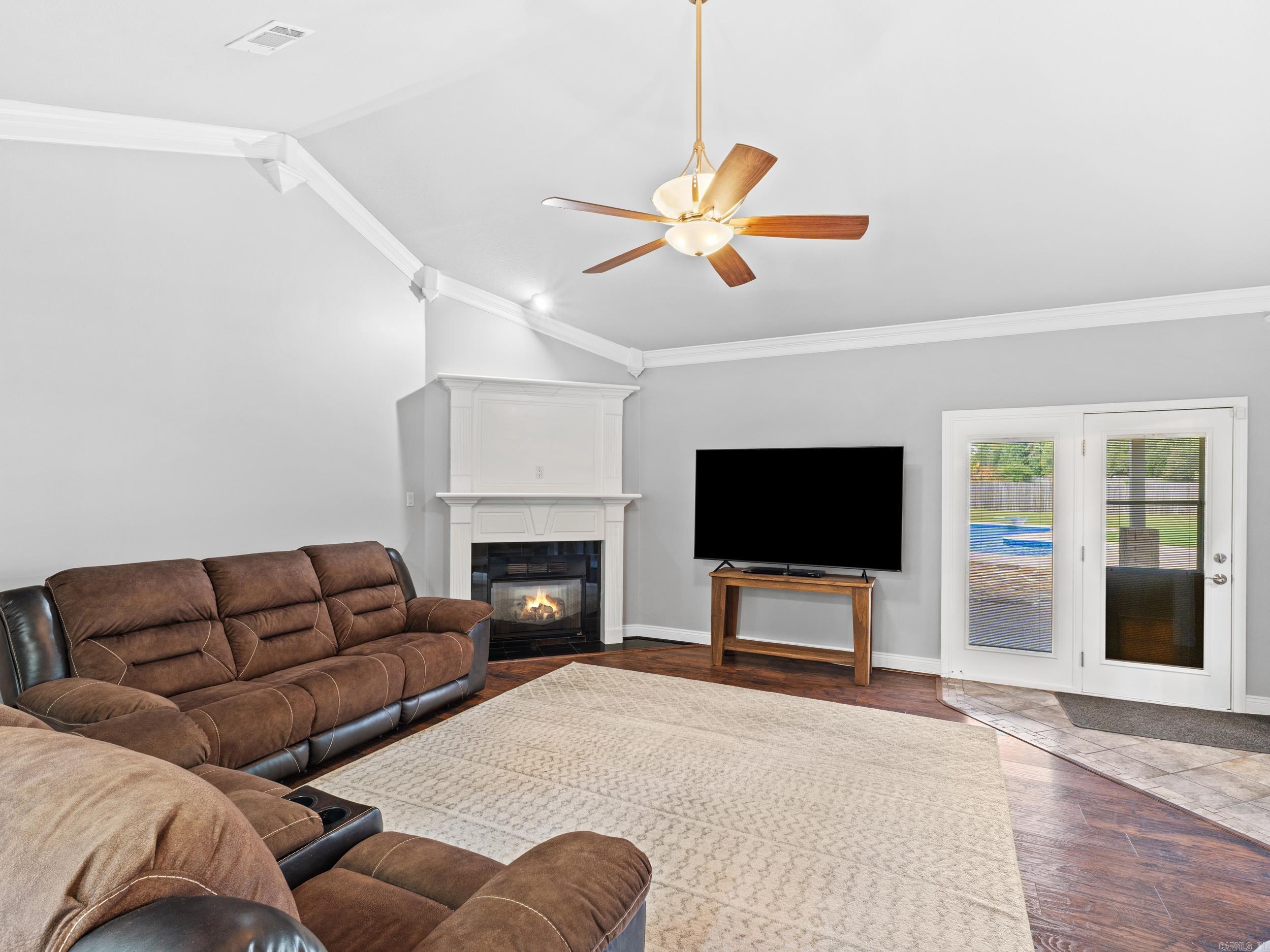 1604 Dogwood Lane