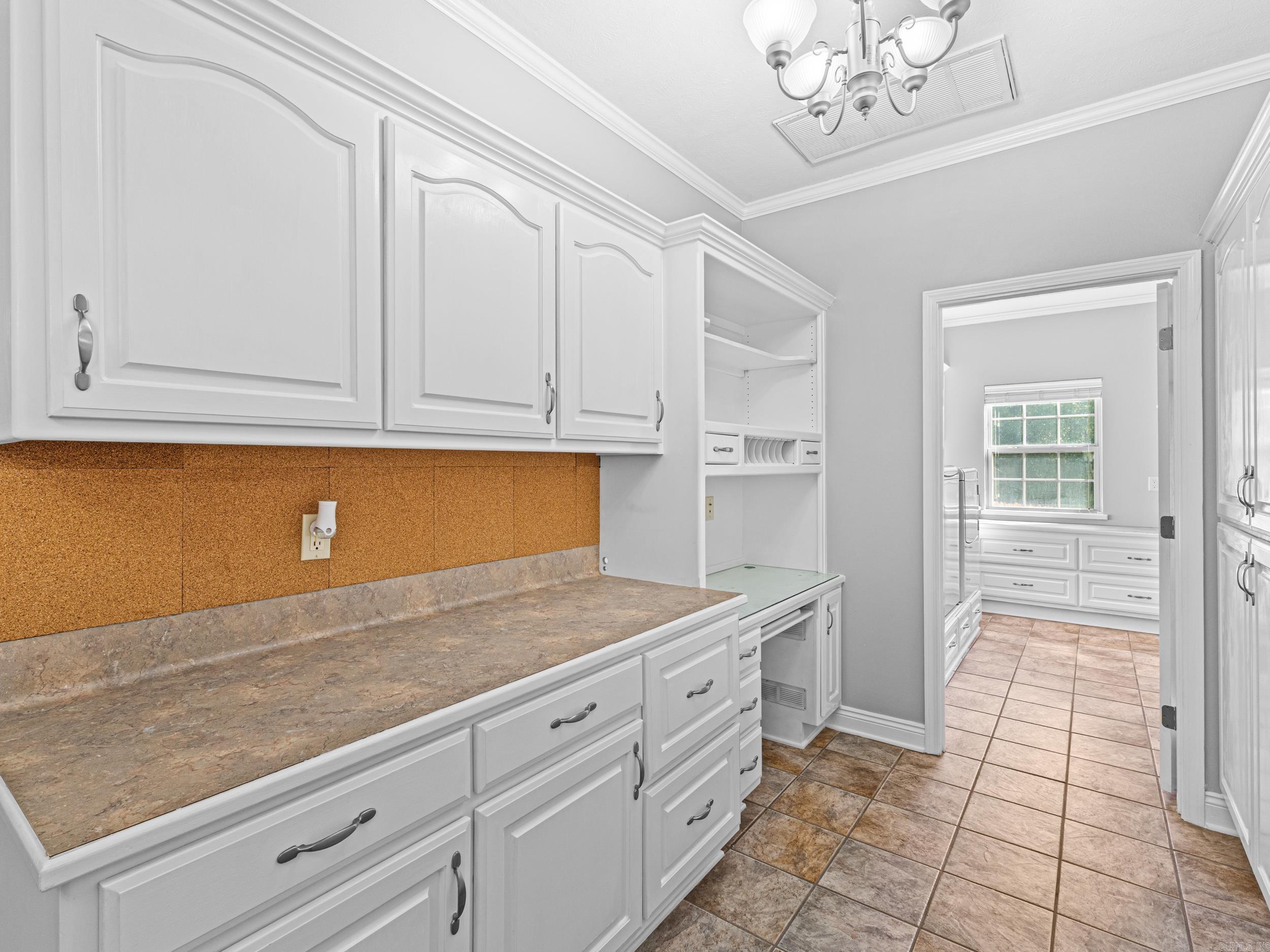 1604 Dogwood Lane