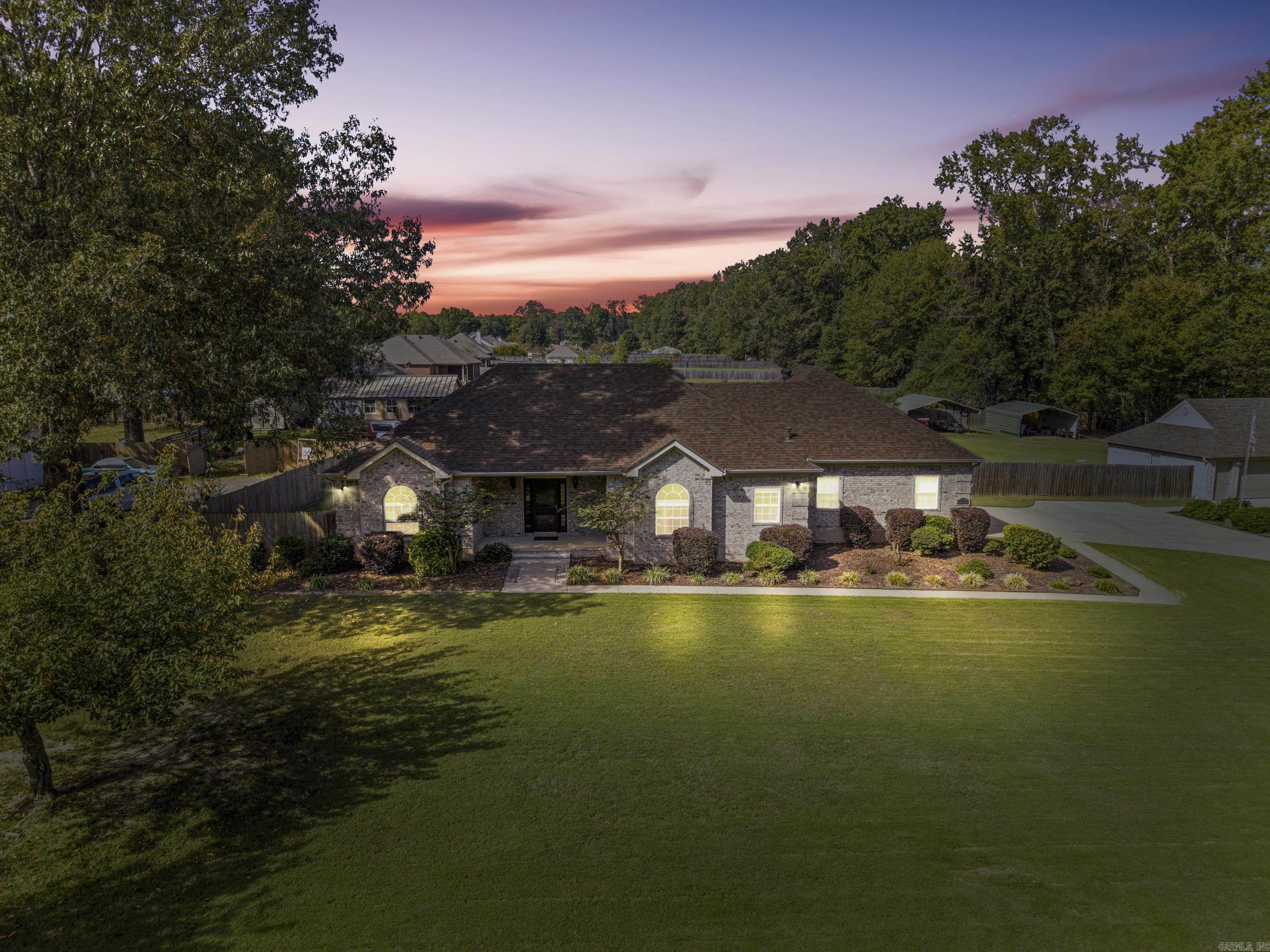 1604 Dogwood Lane