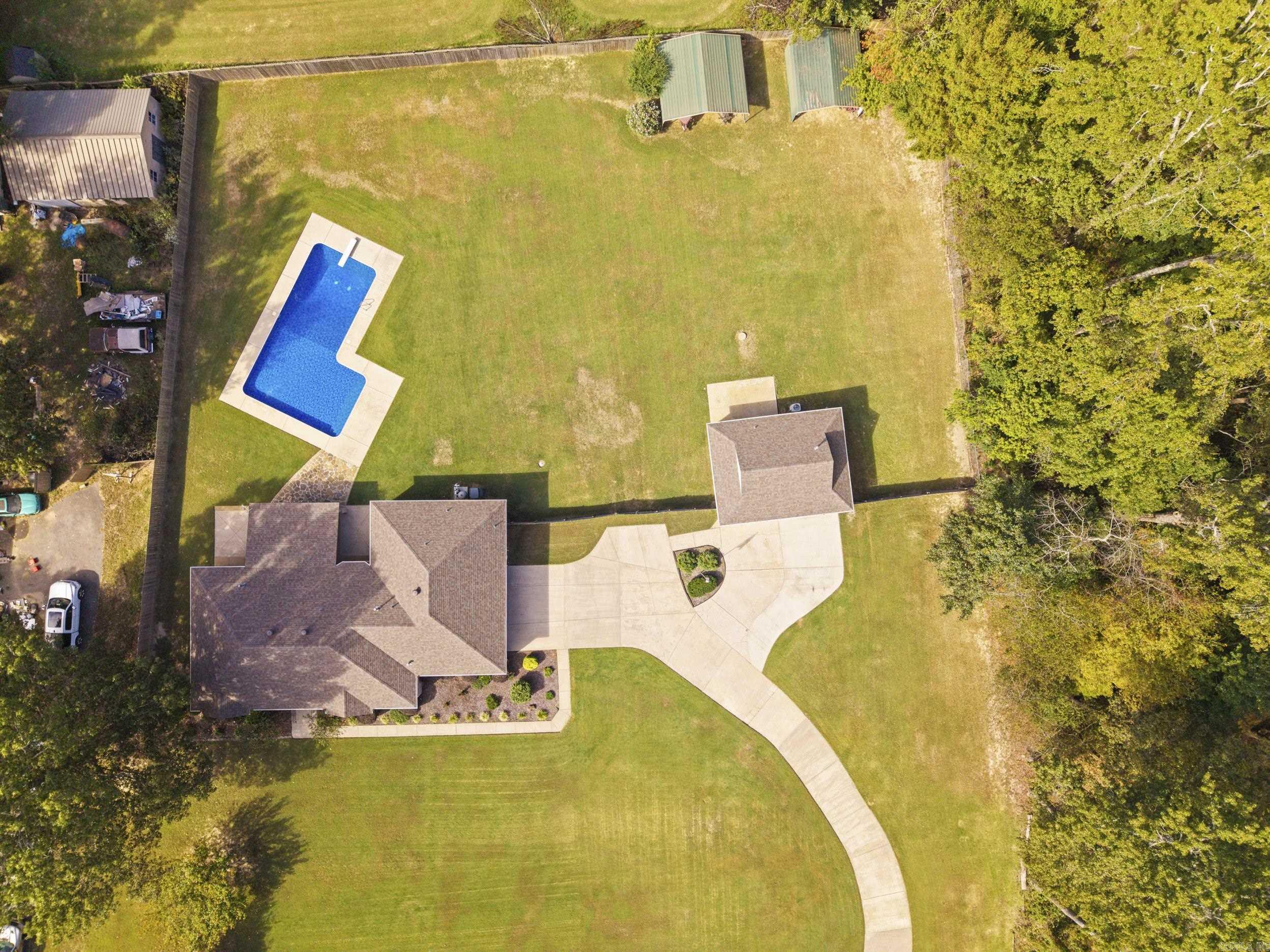 1604 Dogwood Lane