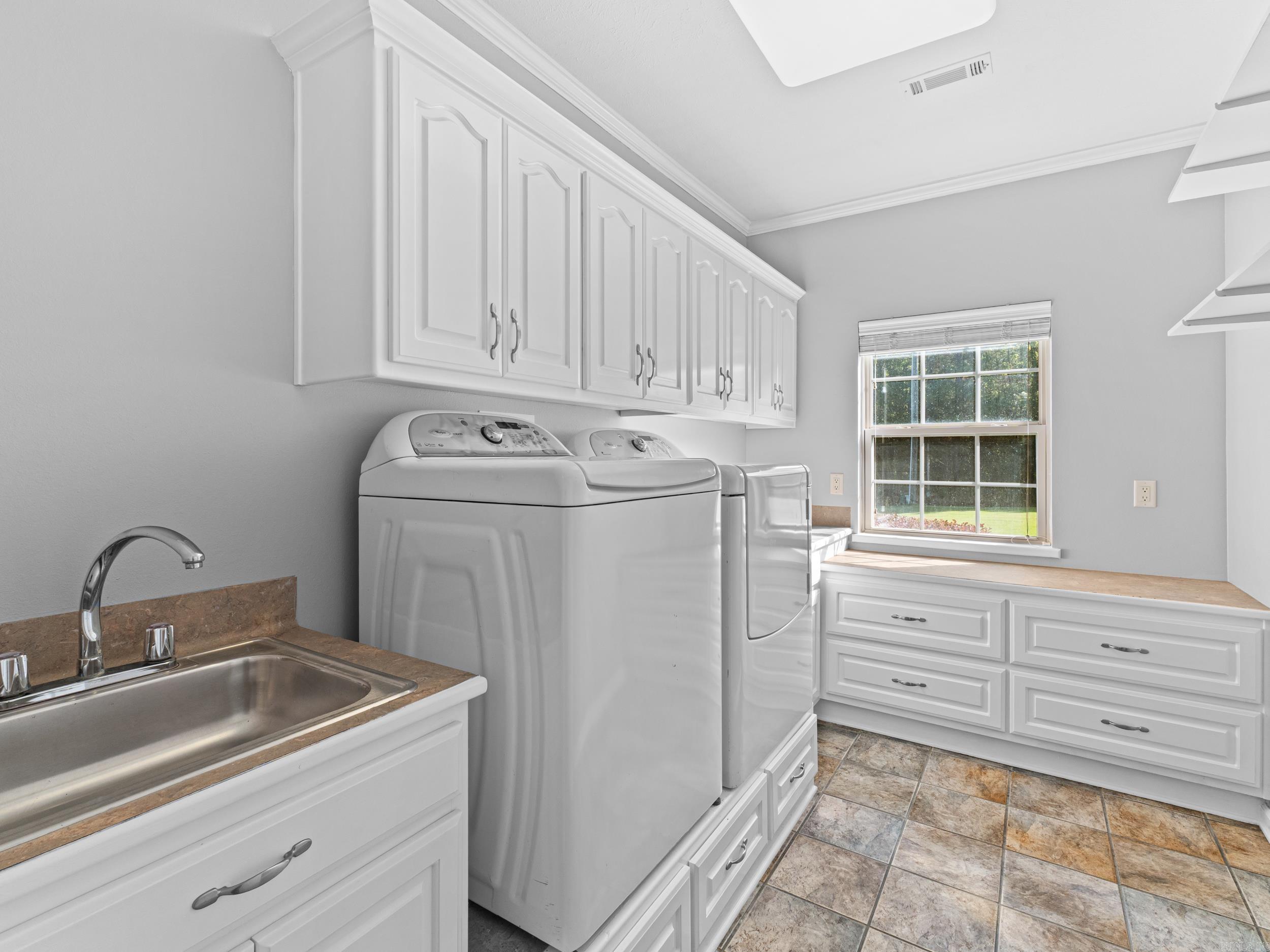 1604 Dogwood Lane