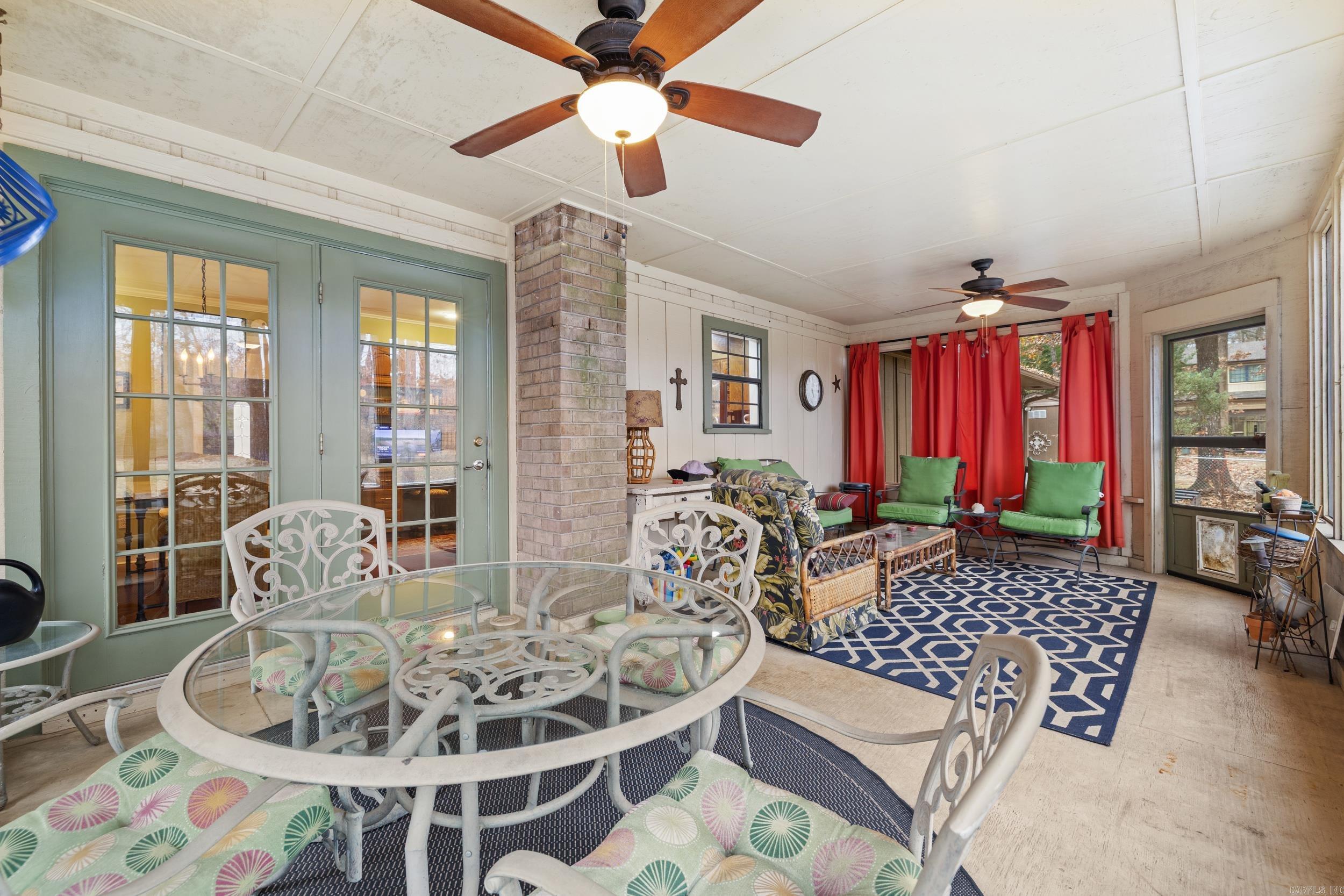 220 N Windwood Heights