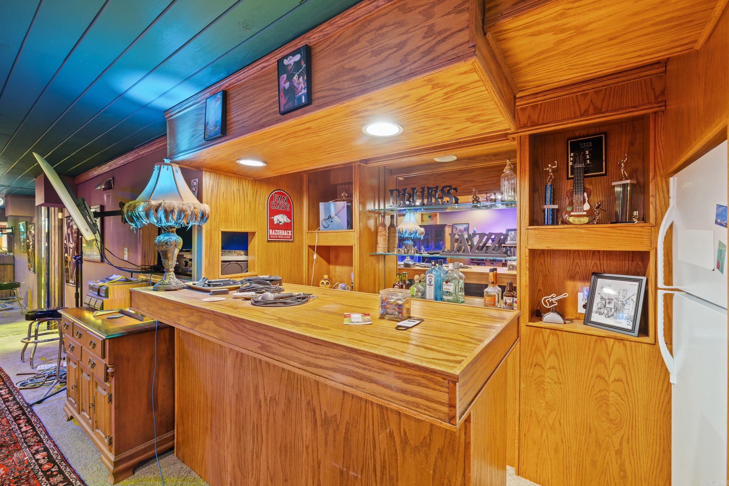 220 N Windwood Heights