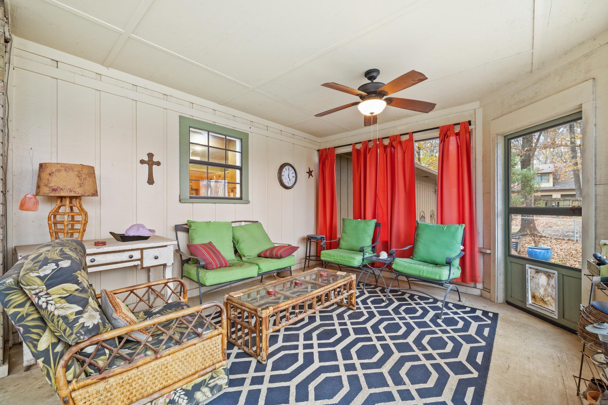 220 N Windwood Heights