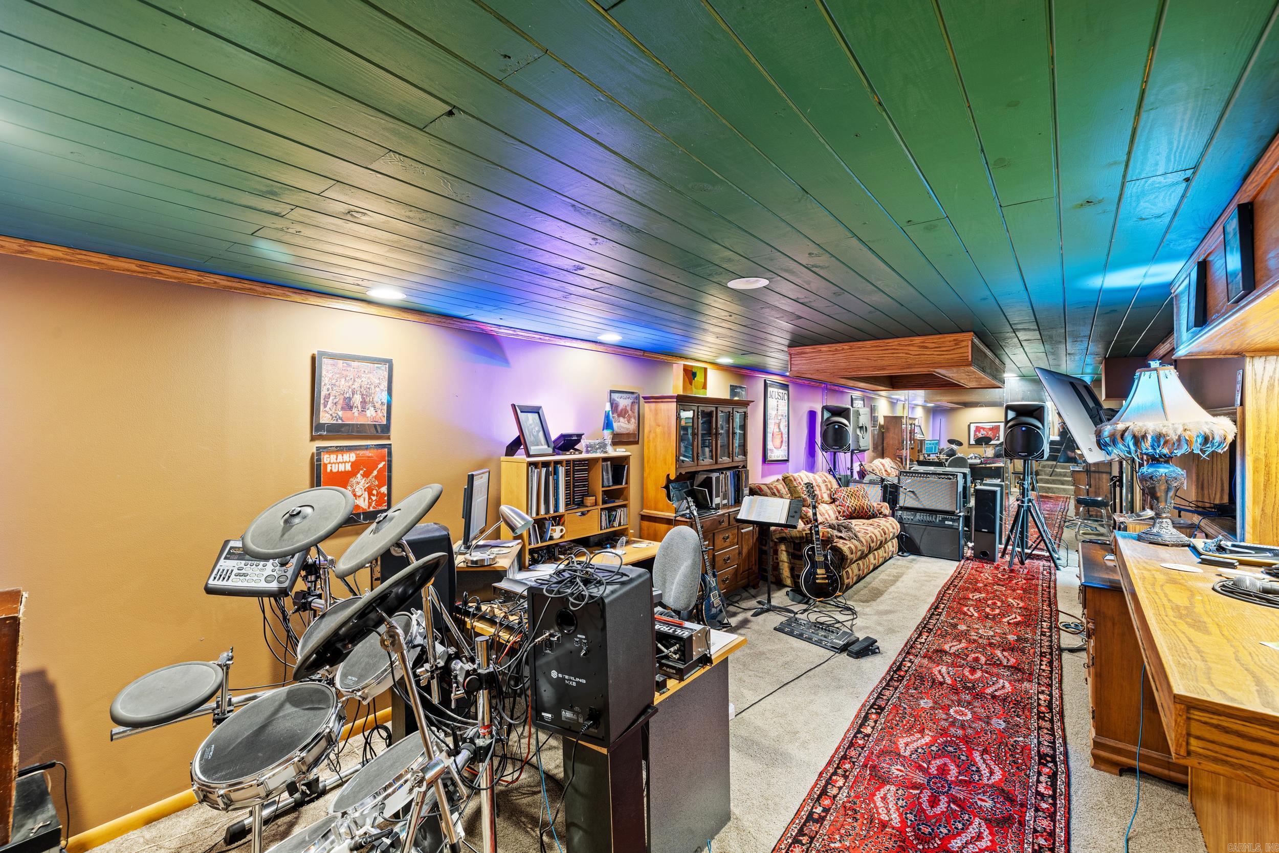 220 N Windwood Heights