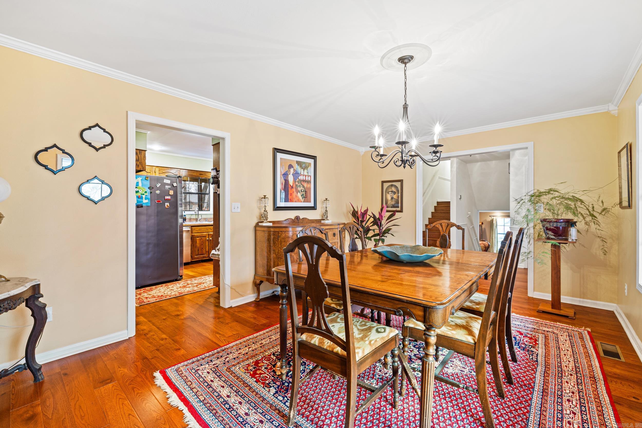 220 N Windwood Heights