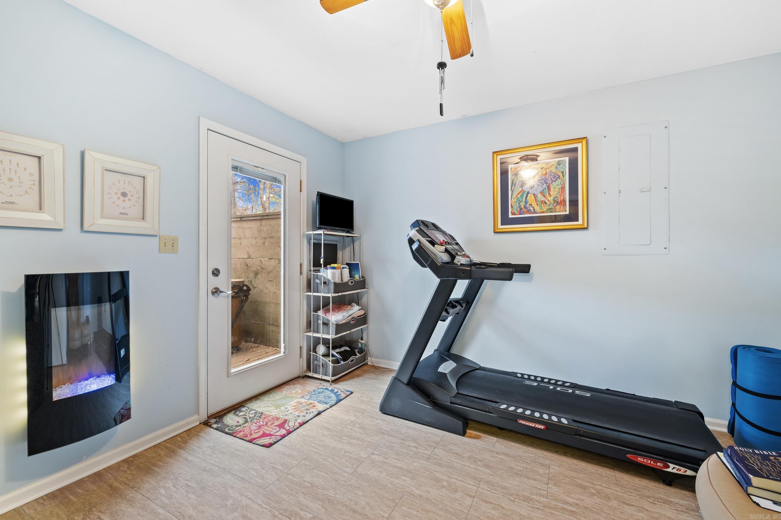 220 N Windwood Heights