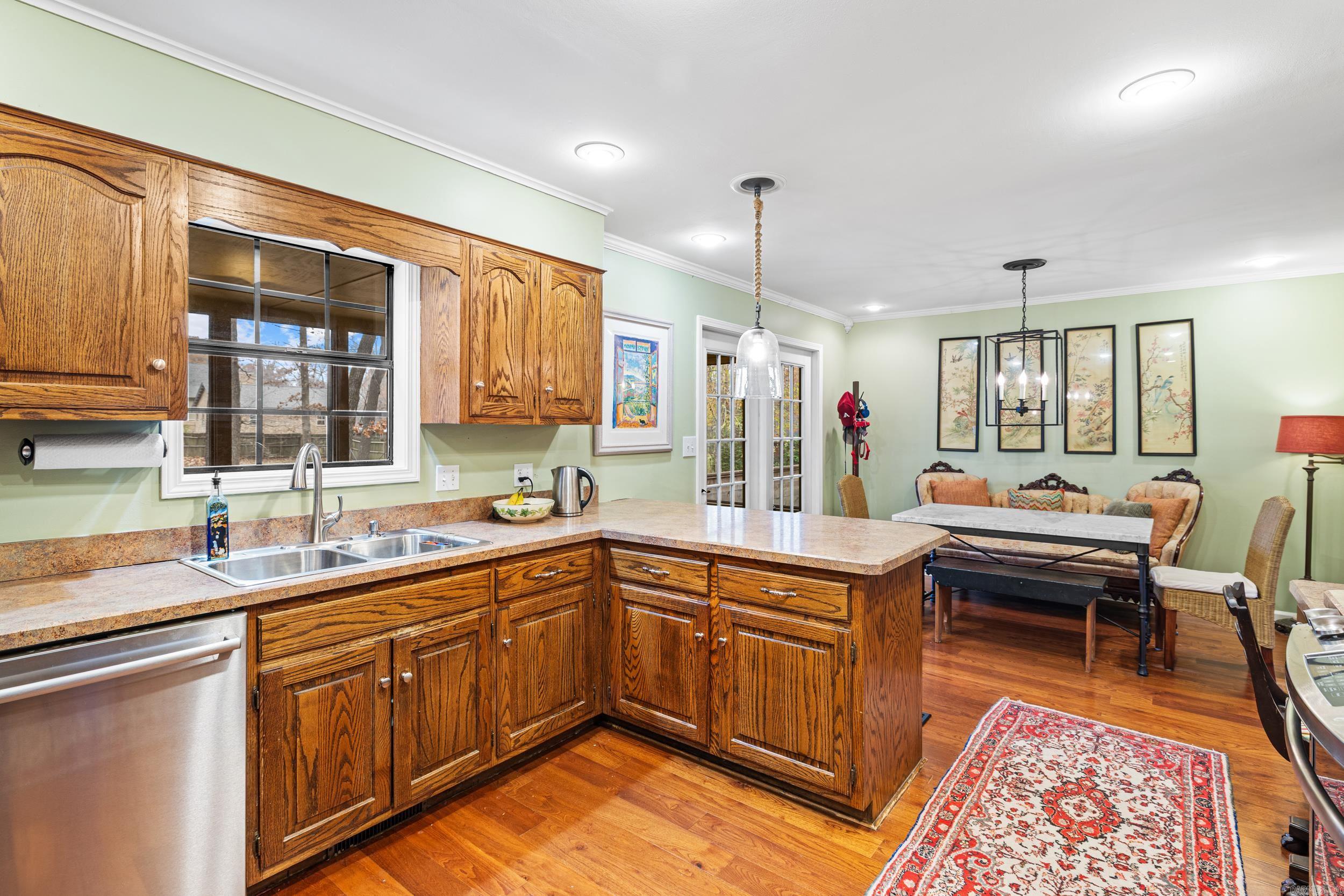 220 N Windwood Heights