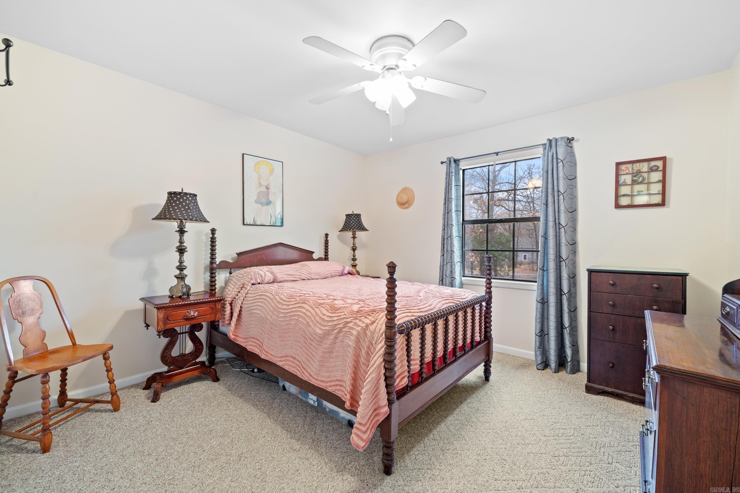 220 N Windwood Heights