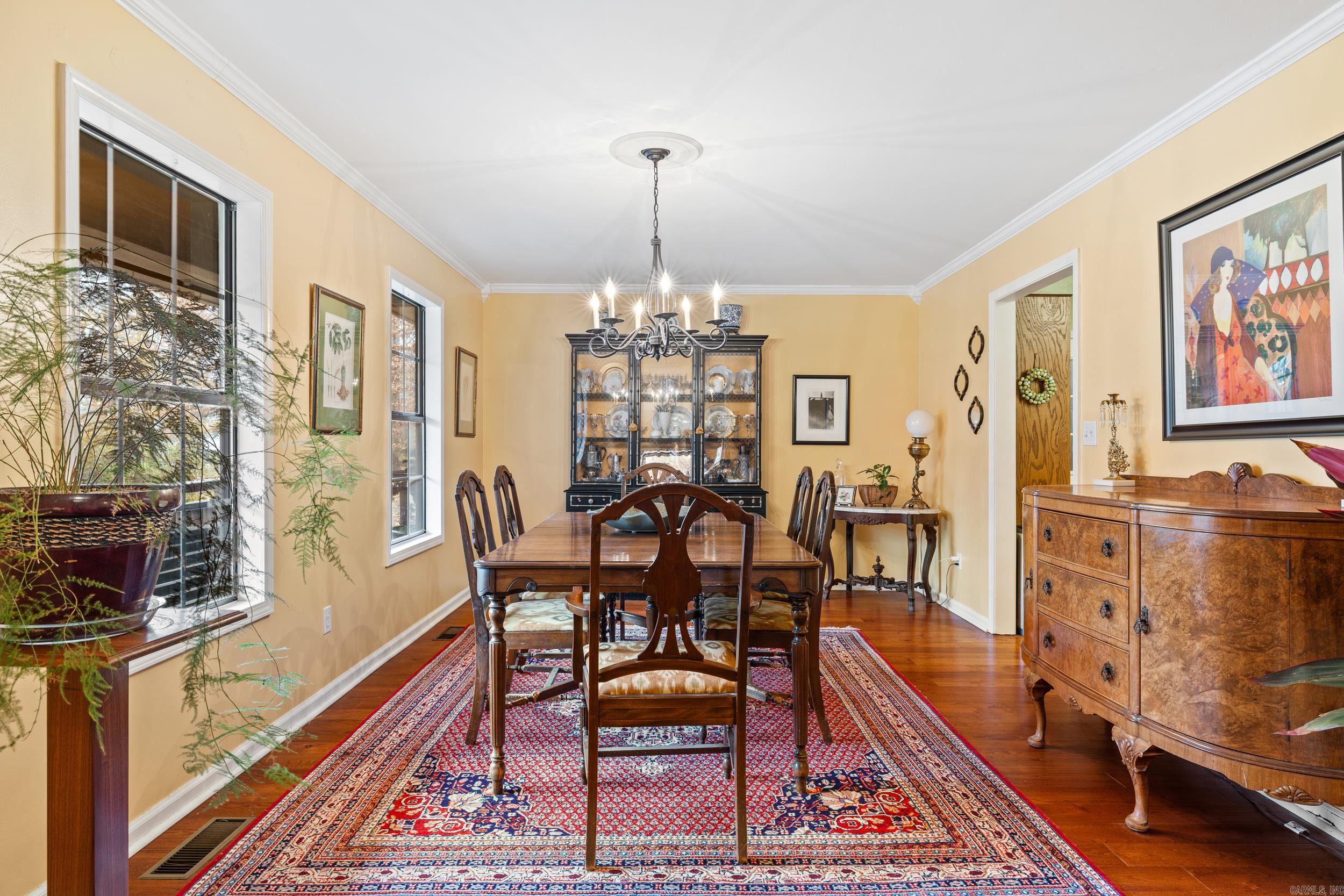 220 N Windwood Heights