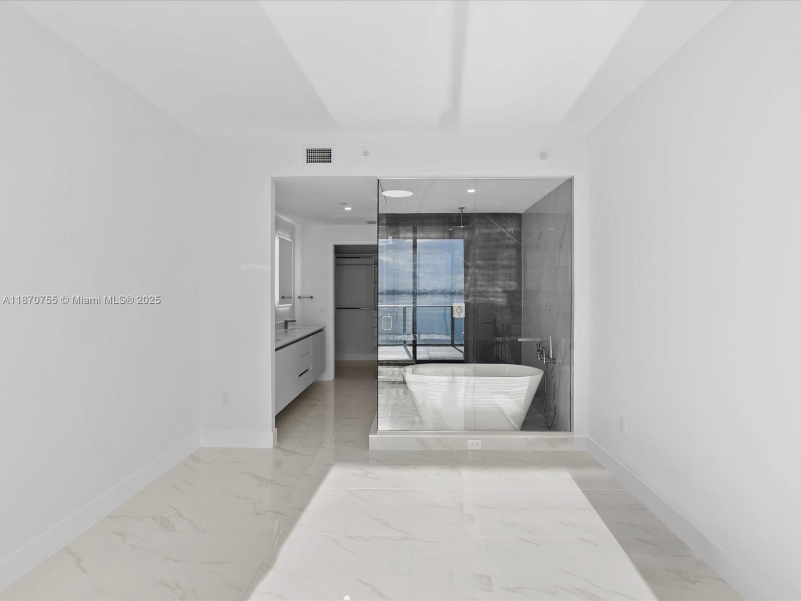 700 NE 24th St # 503