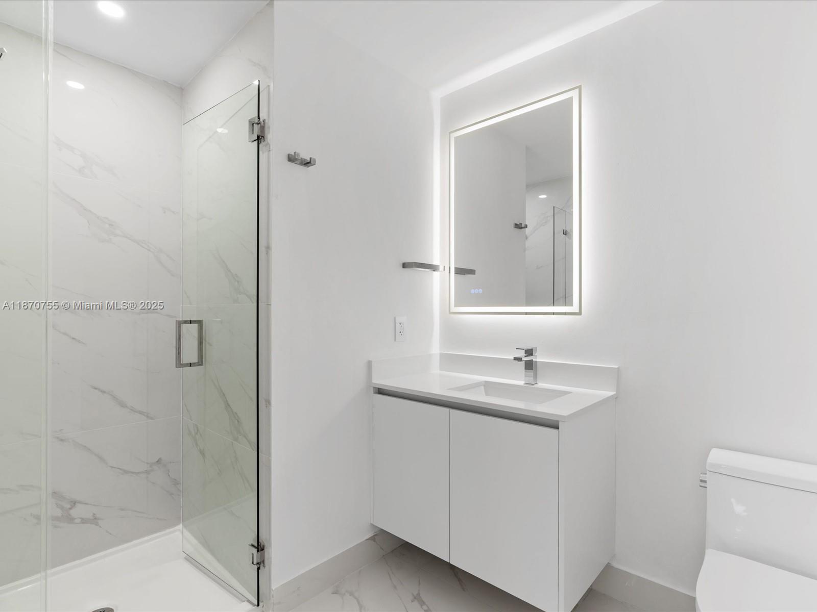 700 NE 24th St # 503