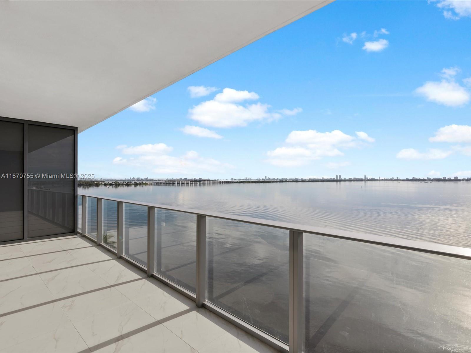 700 NE 24th St # 503