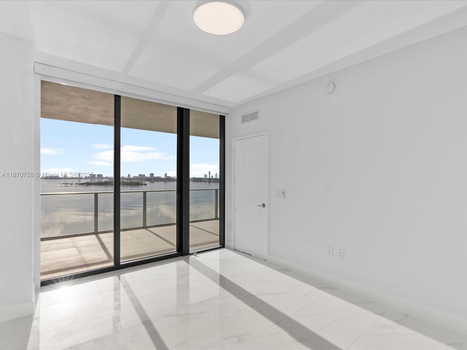 700 NE 24th St # 503