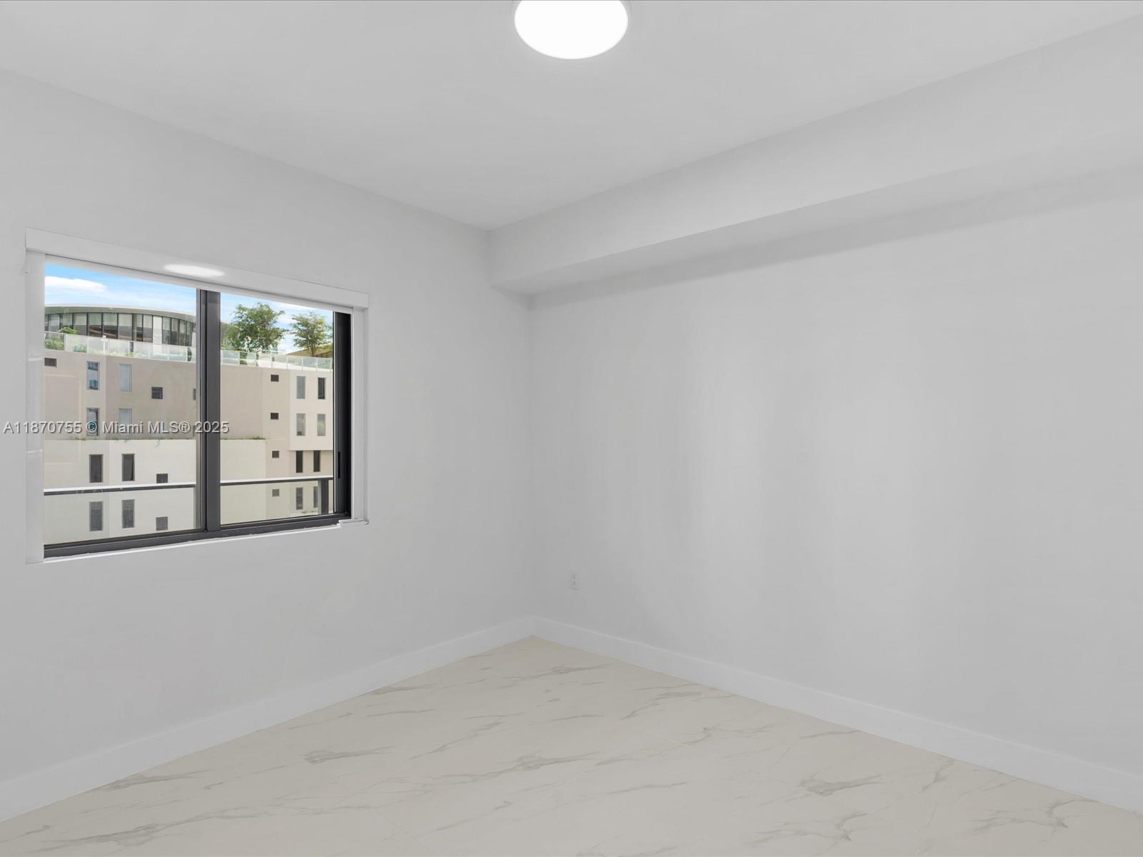 700 NE 24th St # 503