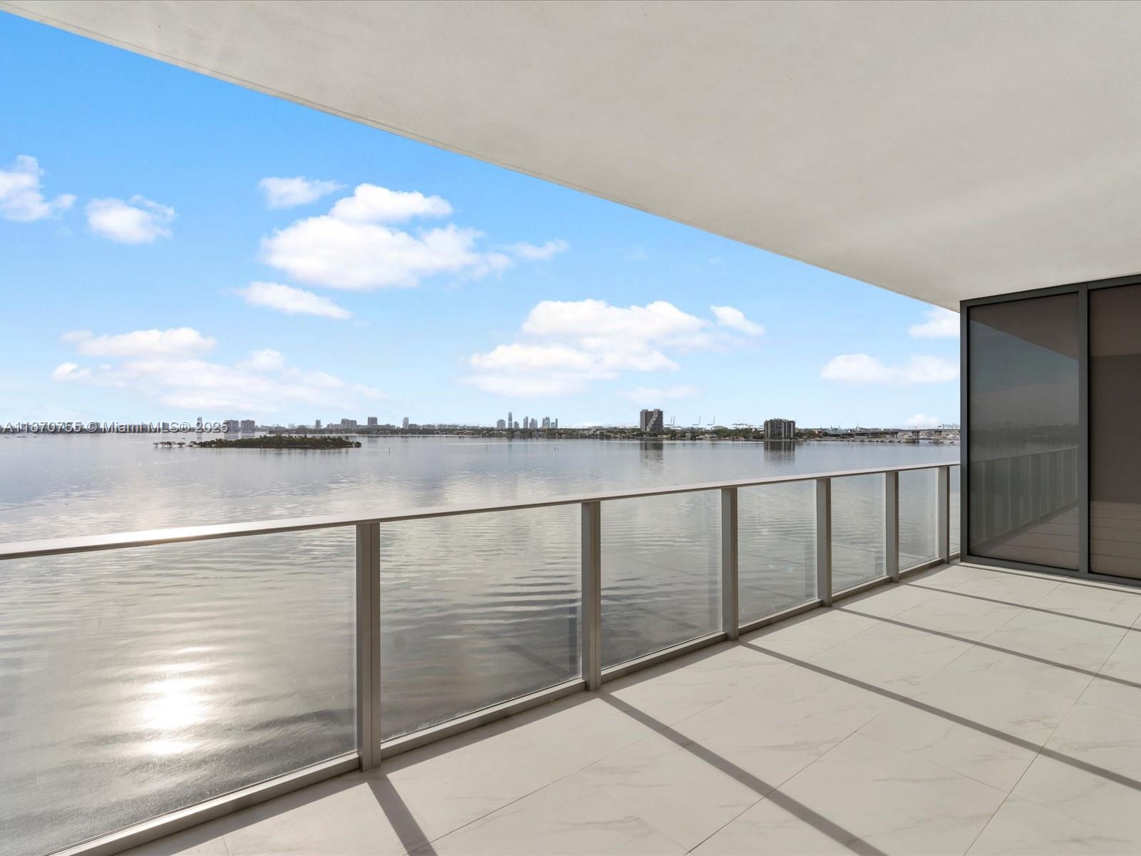 700 NE 24th St # 503