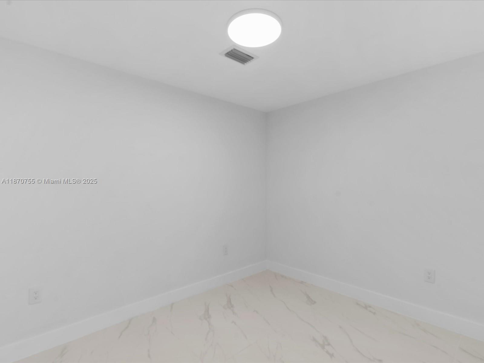 700 NE 24th St # 503