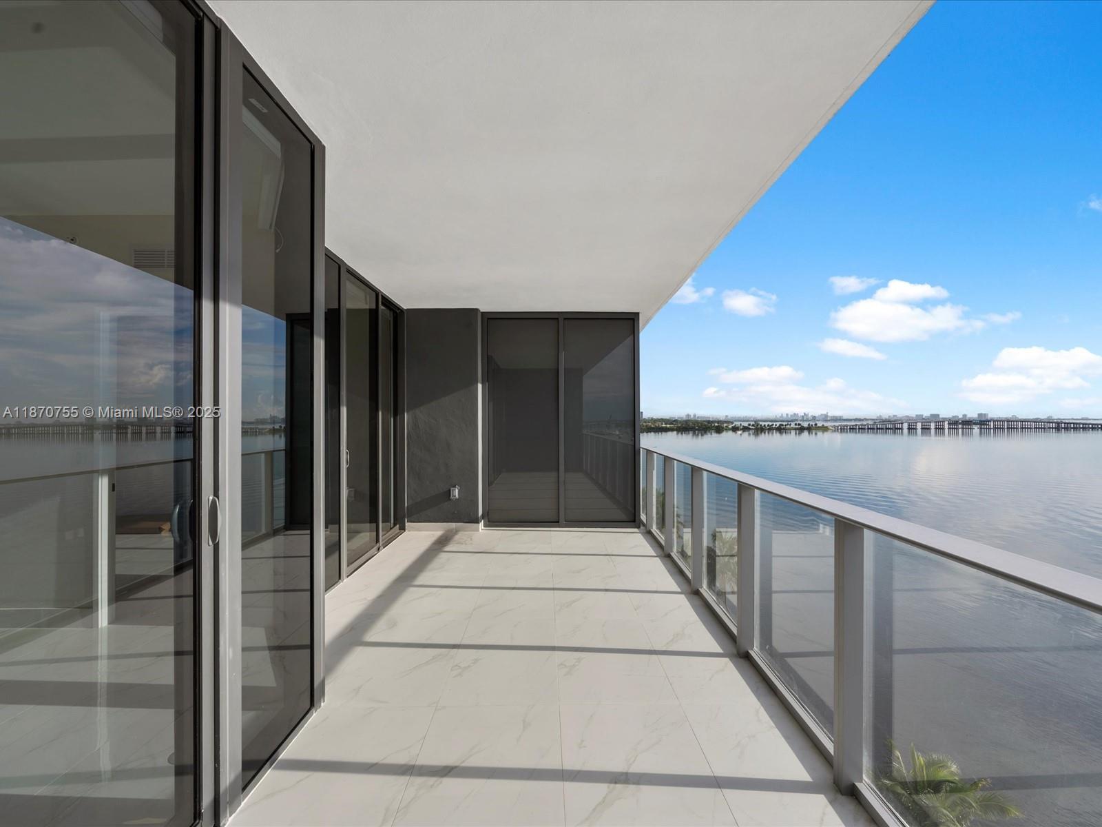 700 NE 24th St # 503