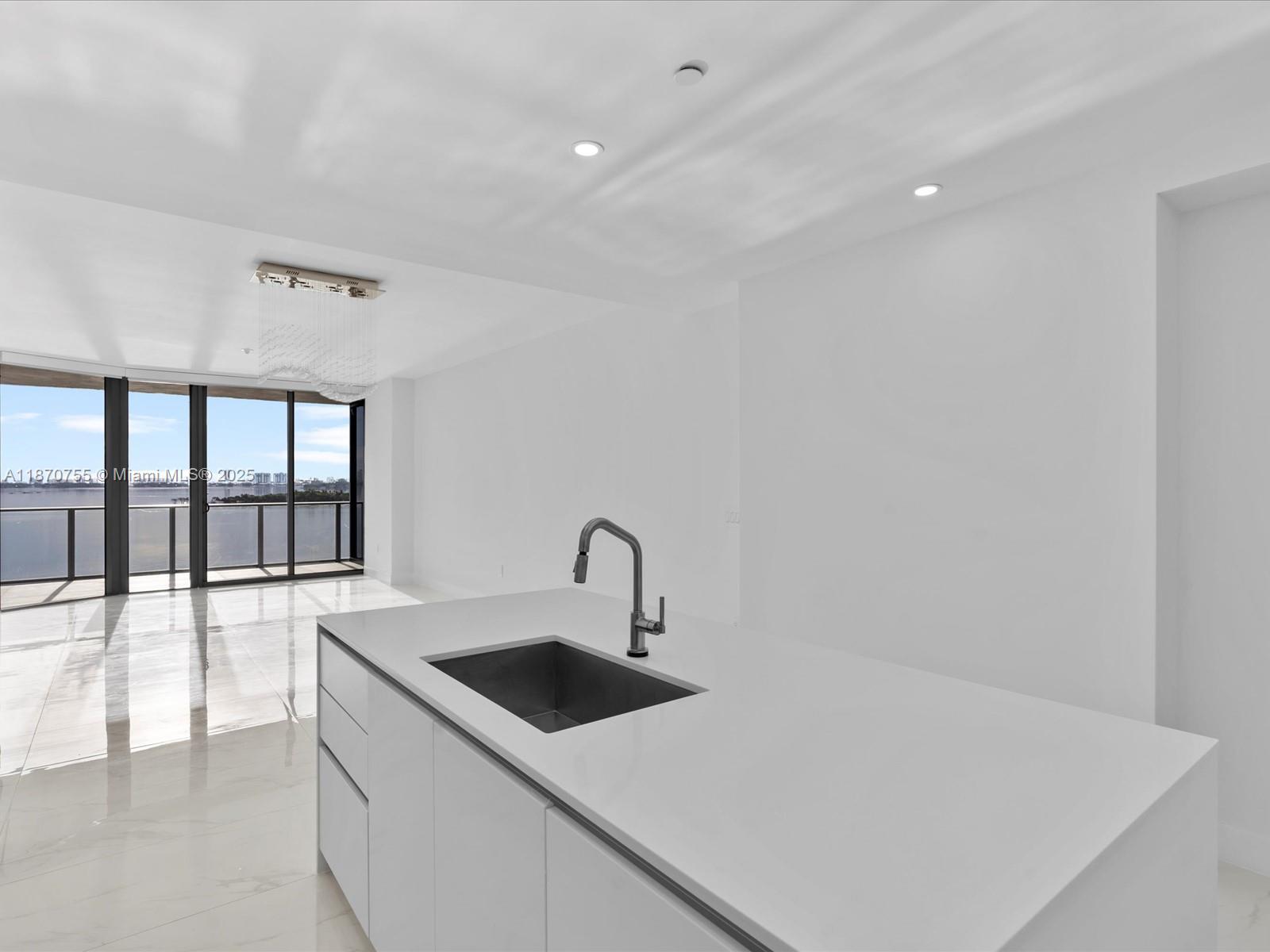 700 NE 24th St # 503