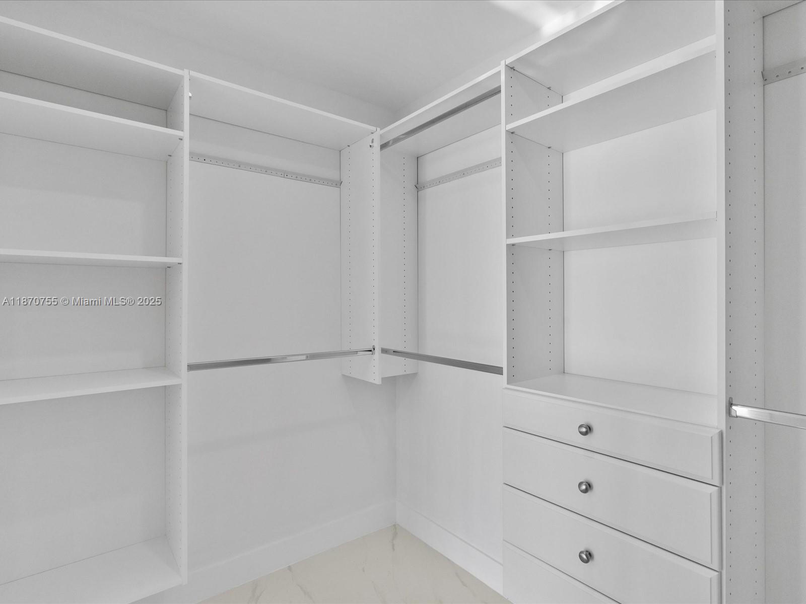 700 NE 24th St # 503