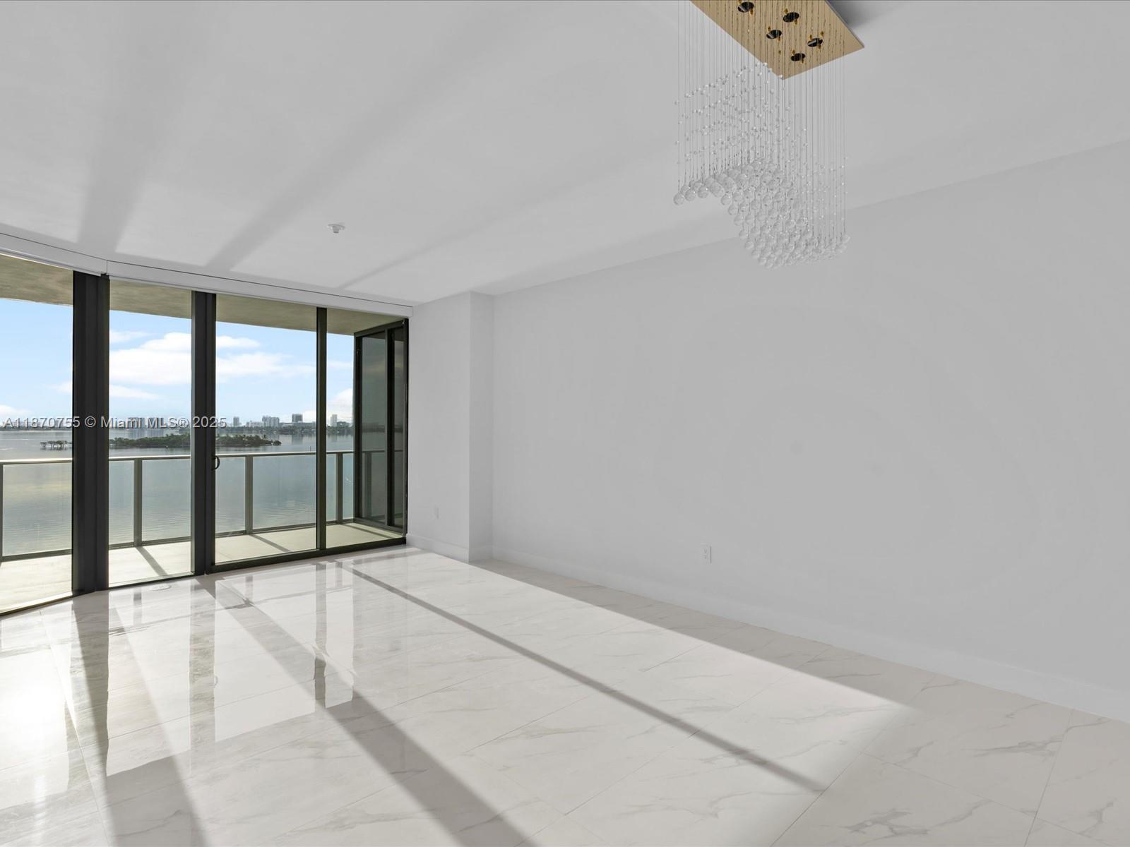 700 NE 24th St # 503