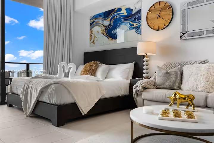 601 NE 1 Ave # 4912 Unit: PH-4912