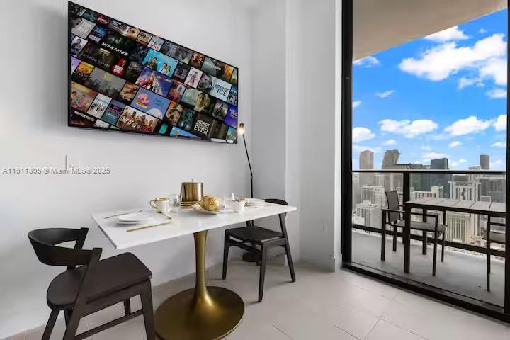 601 NE 1 Ave # 4912 Unit: PH-4912