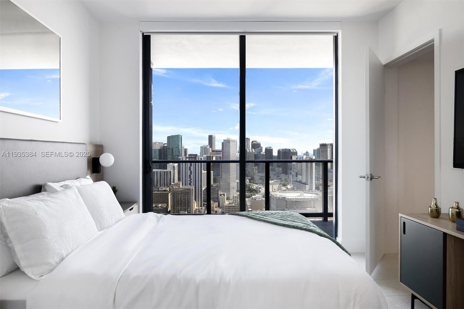 159 NE 6th St # 4305