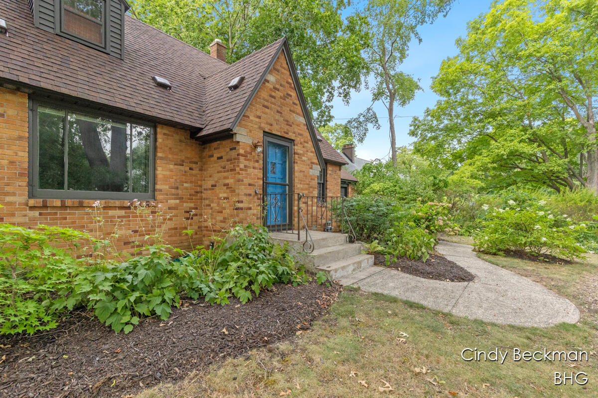 704 Lugers Road