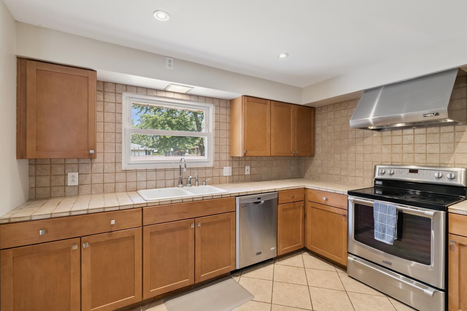 753 Lattimer Drive, St. Joseph