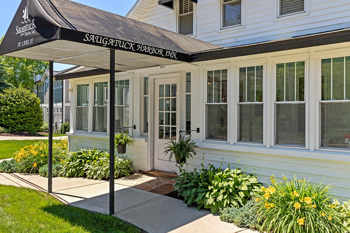 787 Lake Street 11