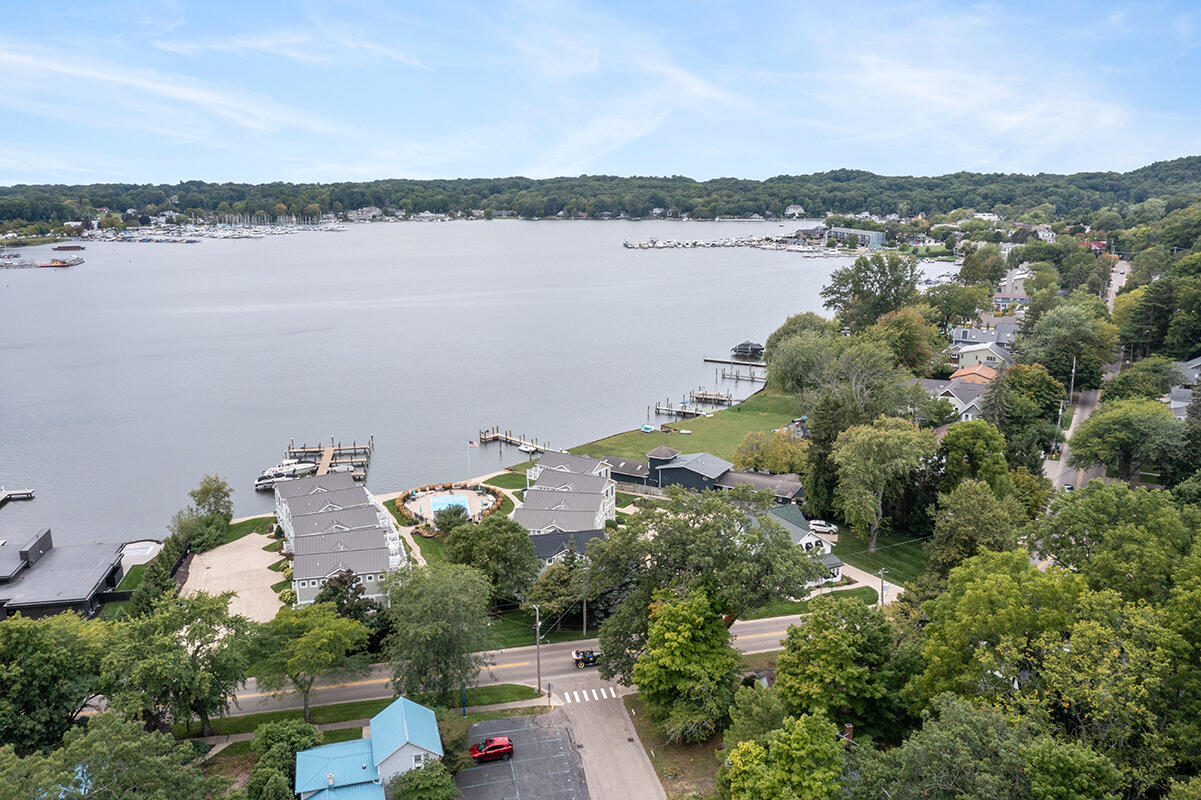 787 Lake Street 11