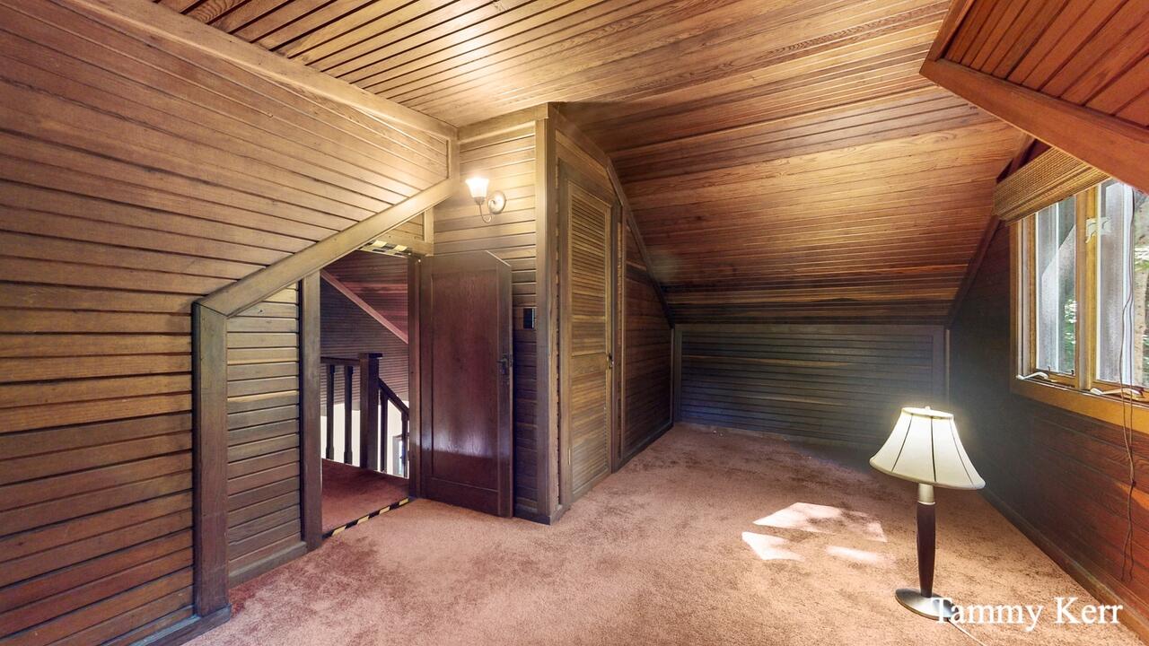 2450 Lakeshore Drive