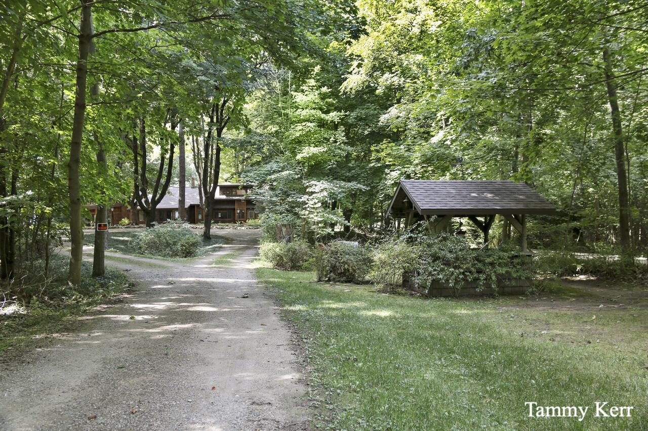2450 Lakeshore Drive