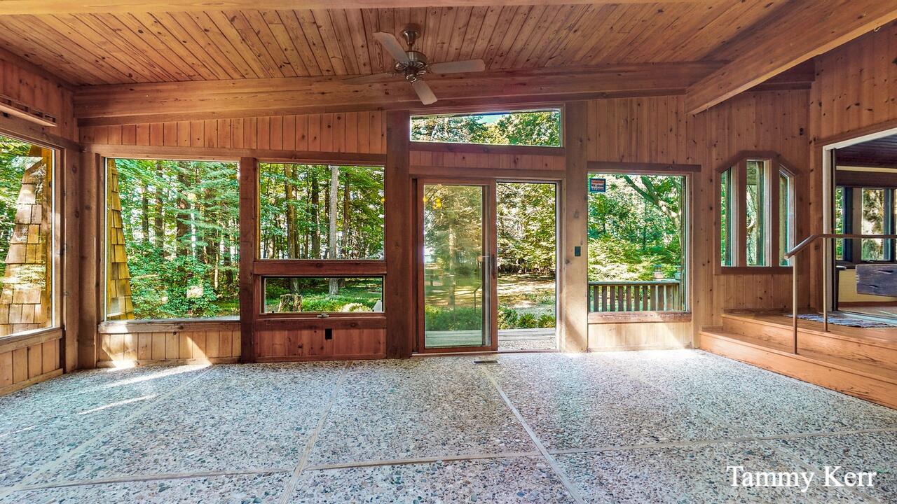 2450 Lakeshore Drive