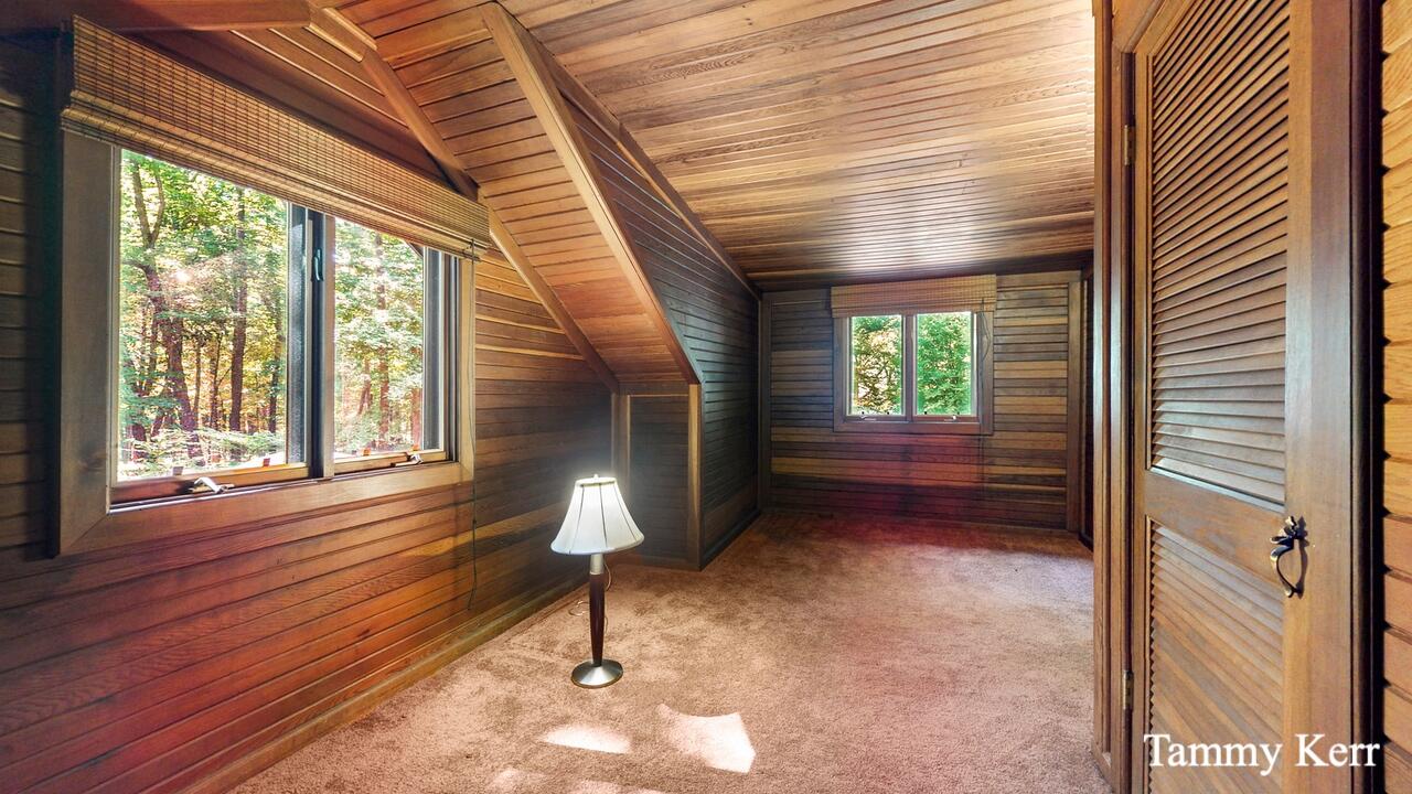 2450 Lakeshore Drive