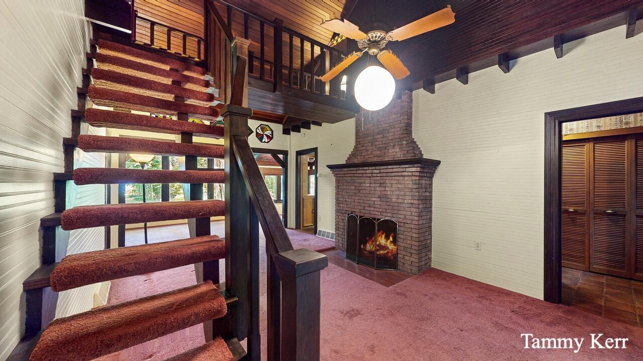 2450 Lakeshore Drive