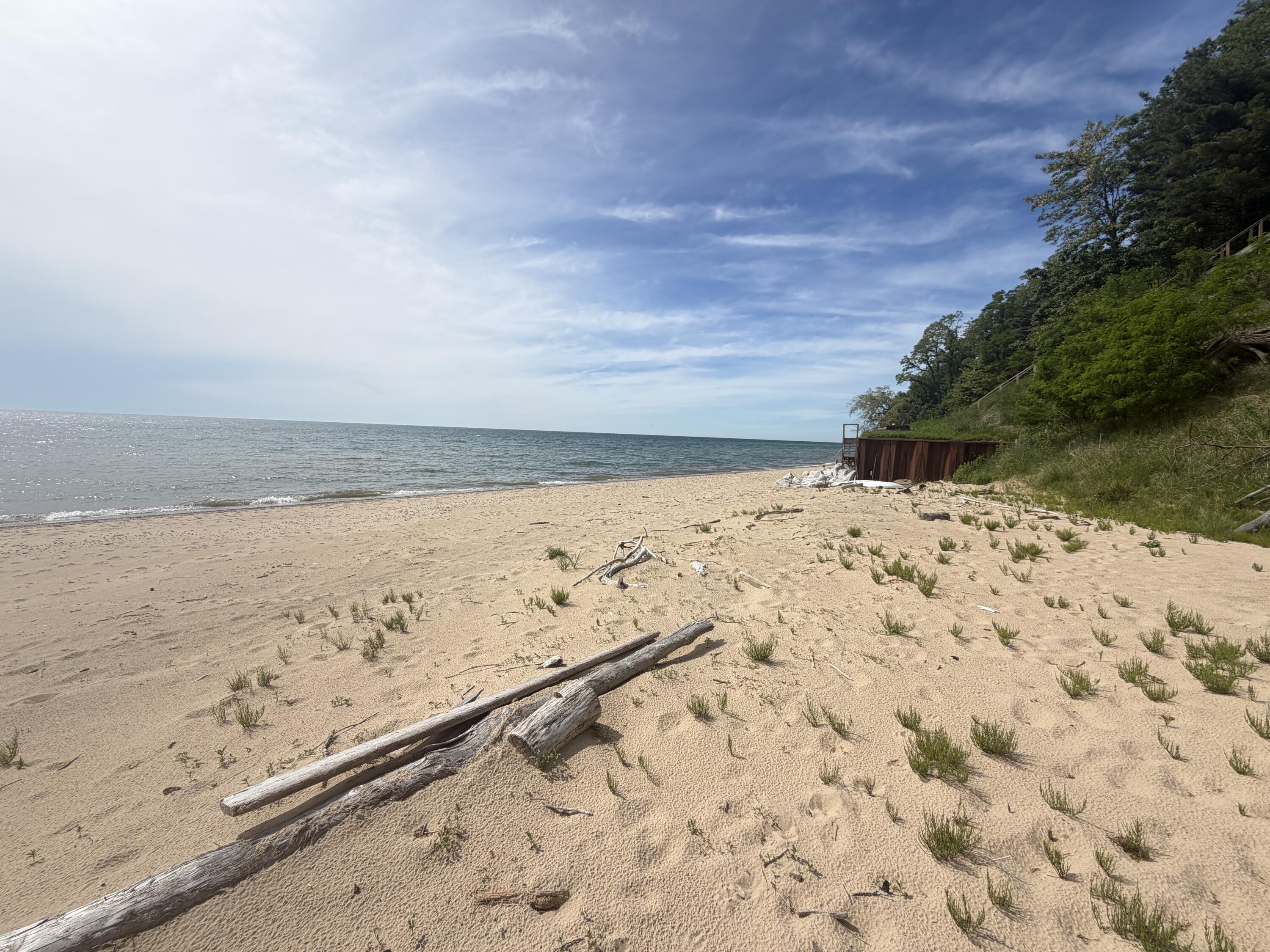 2450 Lakeshore Drive
