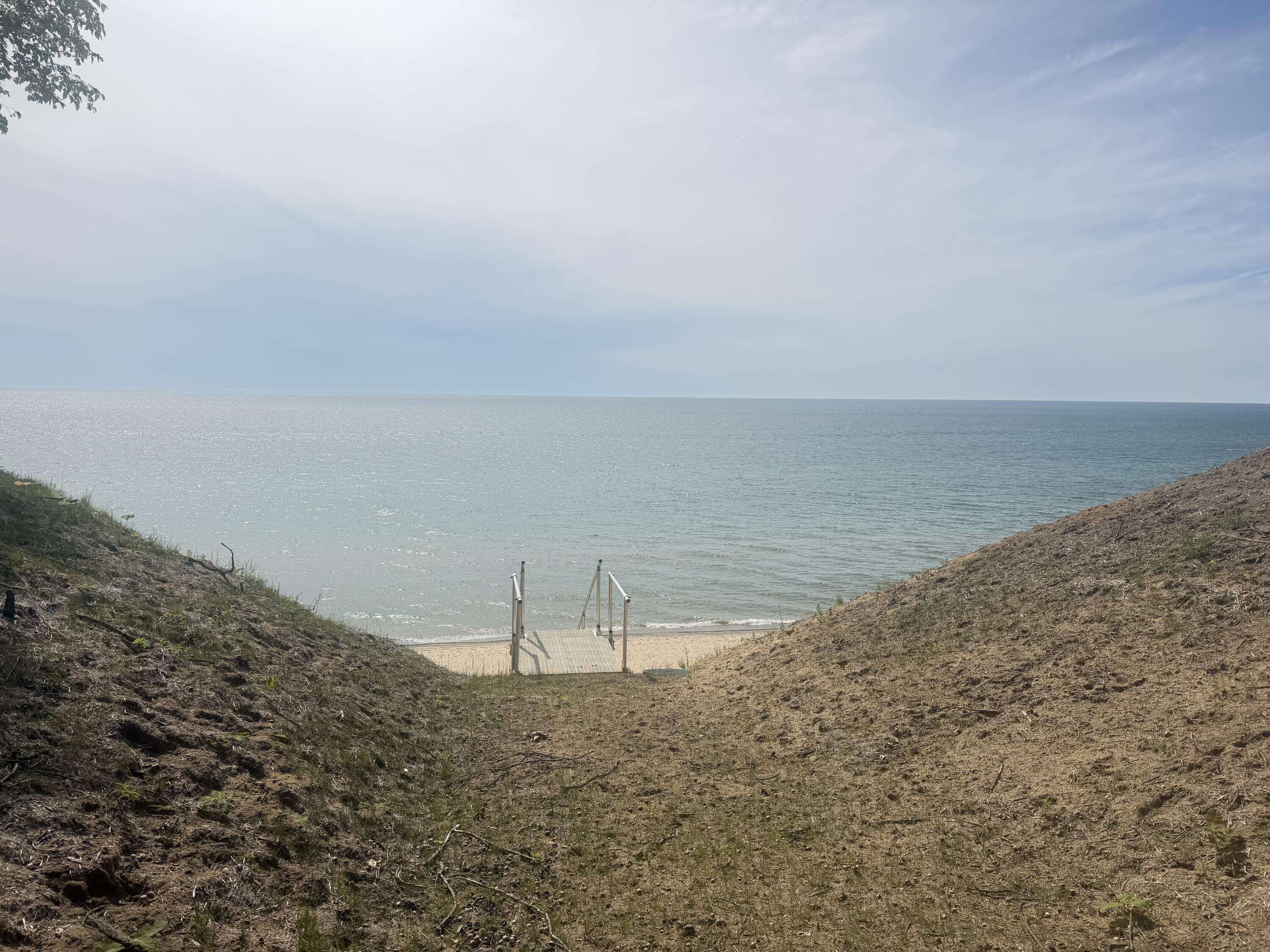 2450 Lakeshore Drive