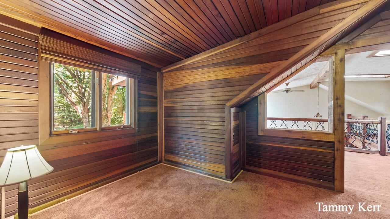 2450 Lakeshore Drive