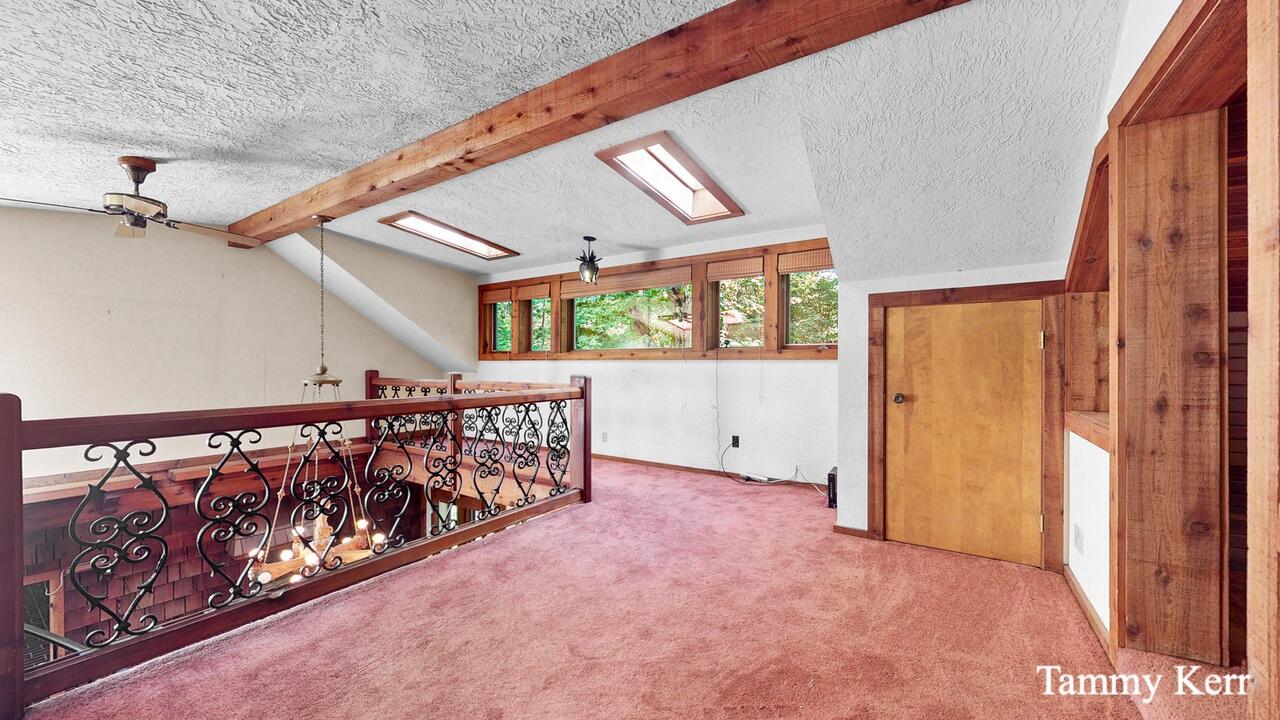 2450 Lakeshore Drive