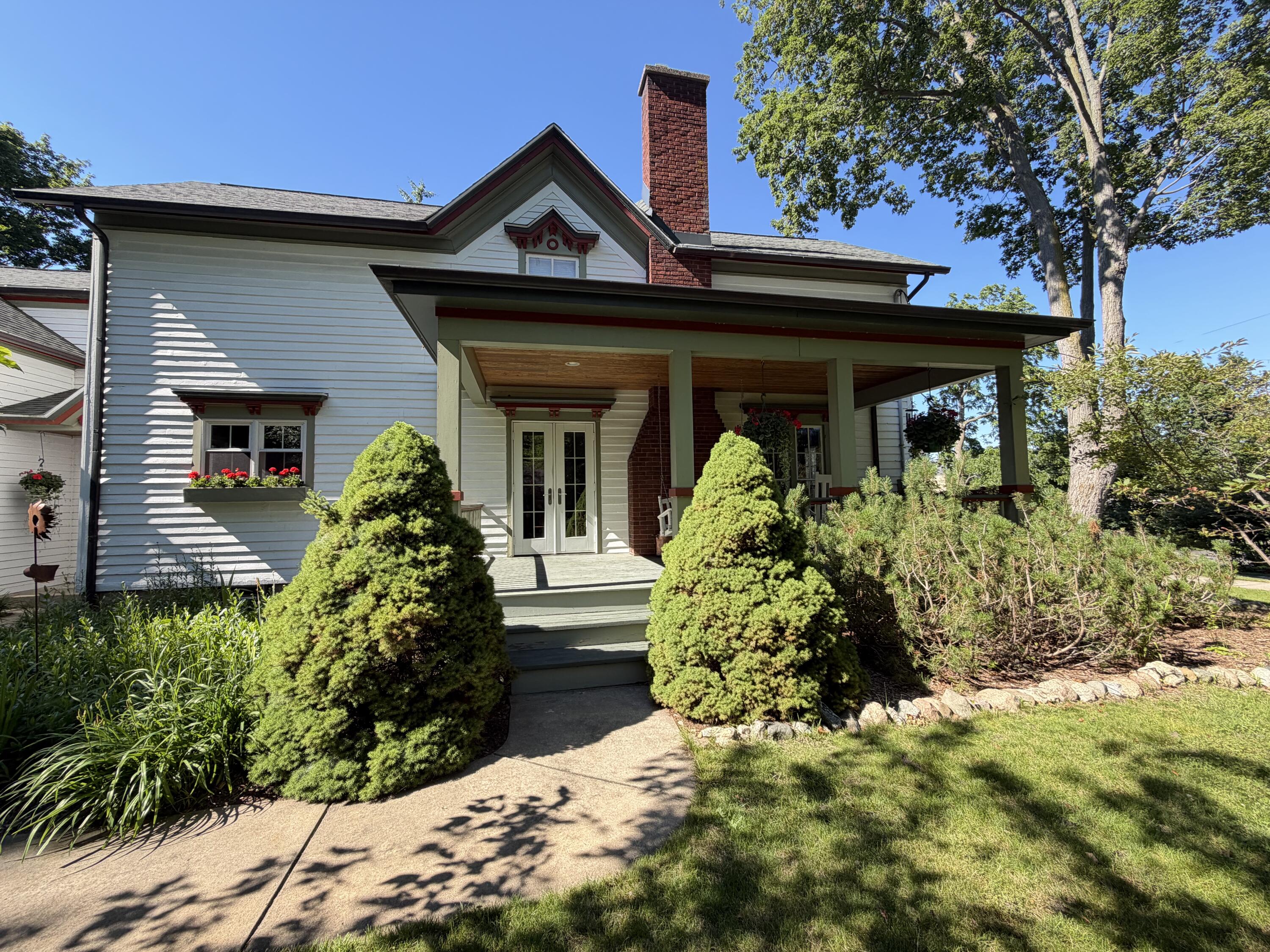 34 S Spring Street