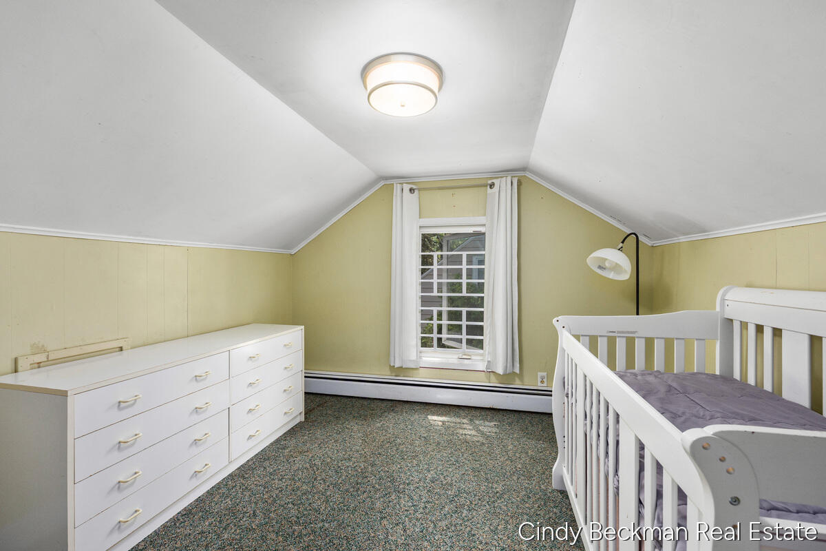 368 E 24th Street